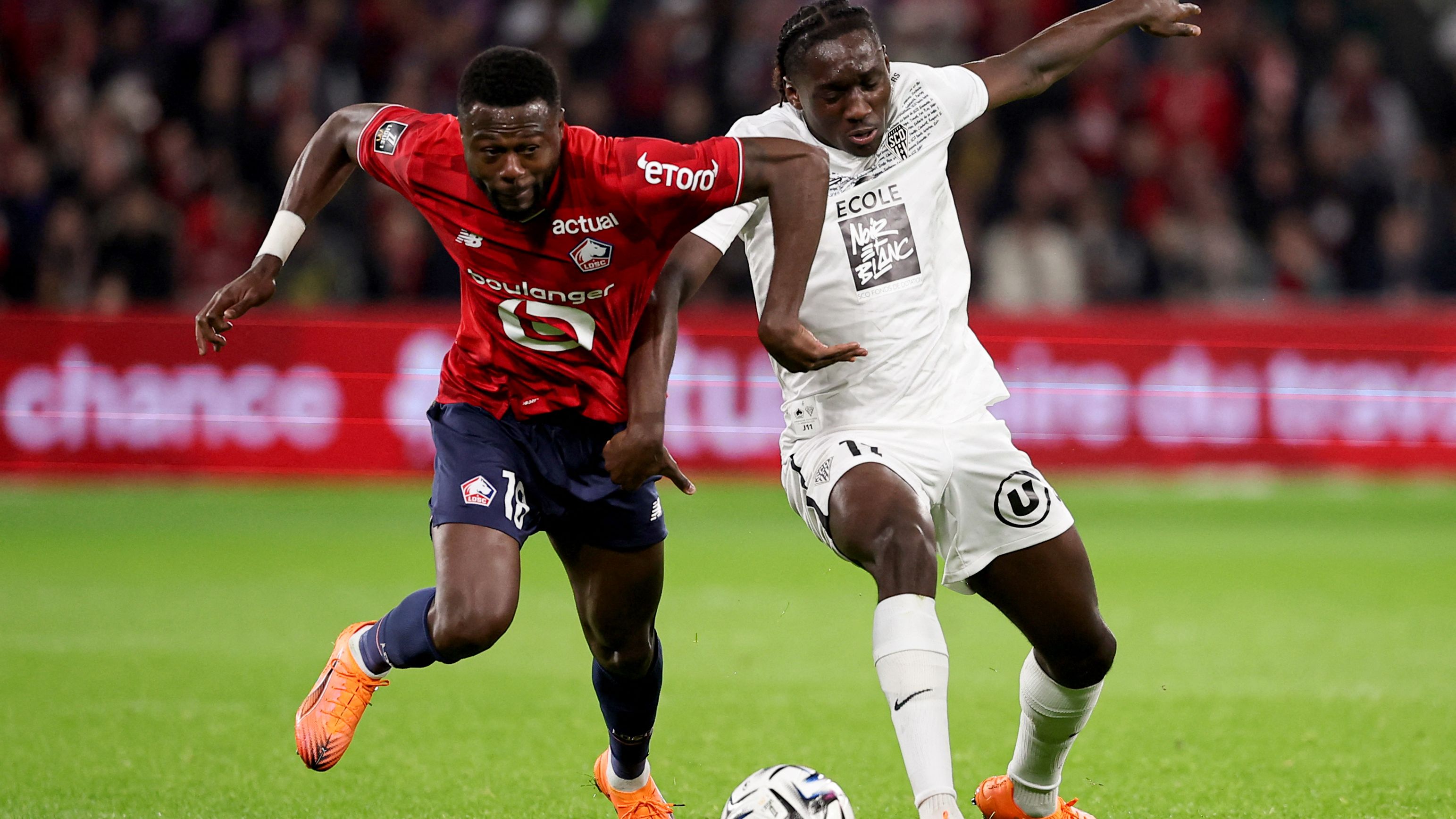 FBL-FRA-LIGUE1-LILLE-ANGERS