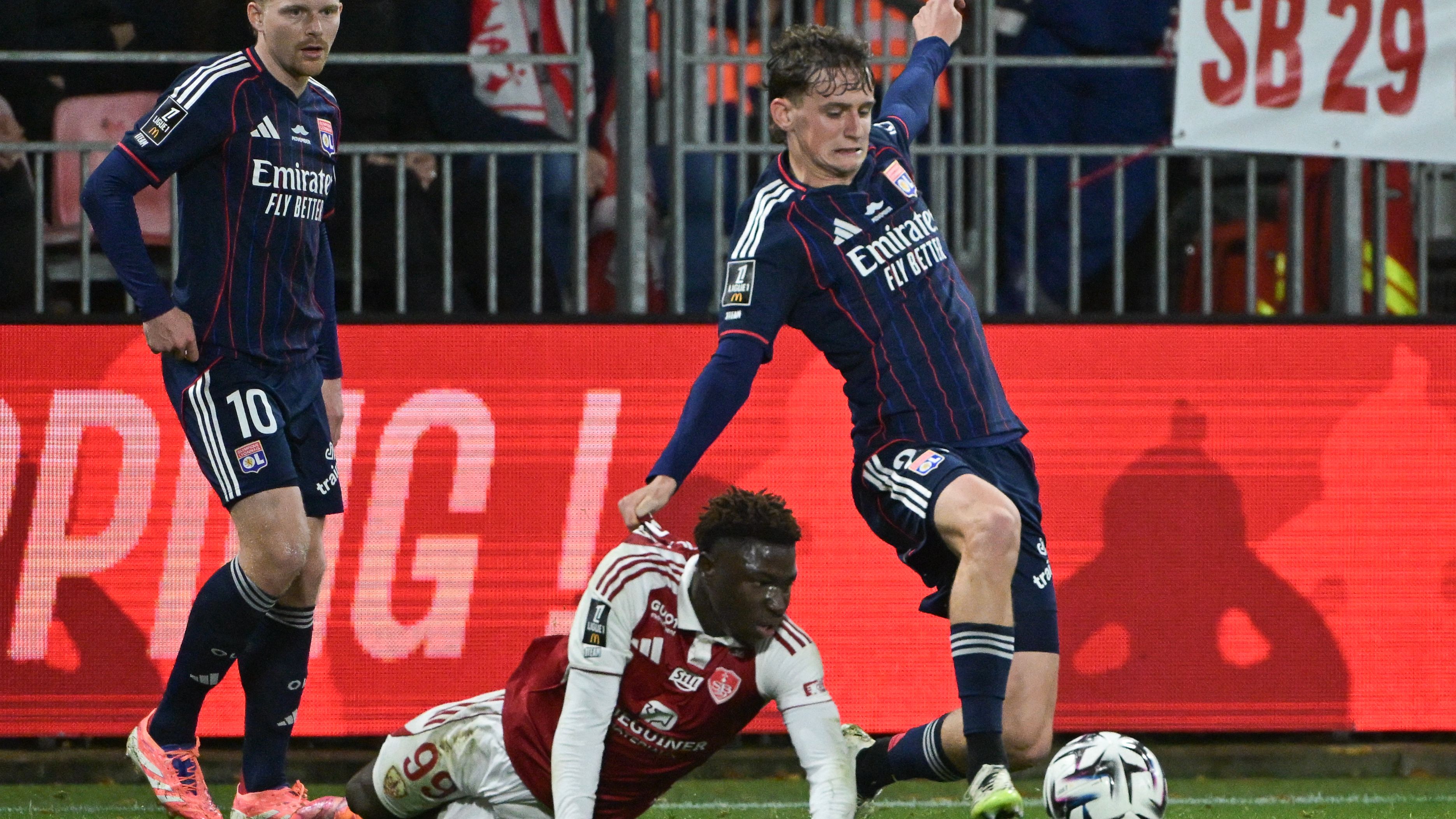 FBL-FRA-LIGUE1-BREST-LYON