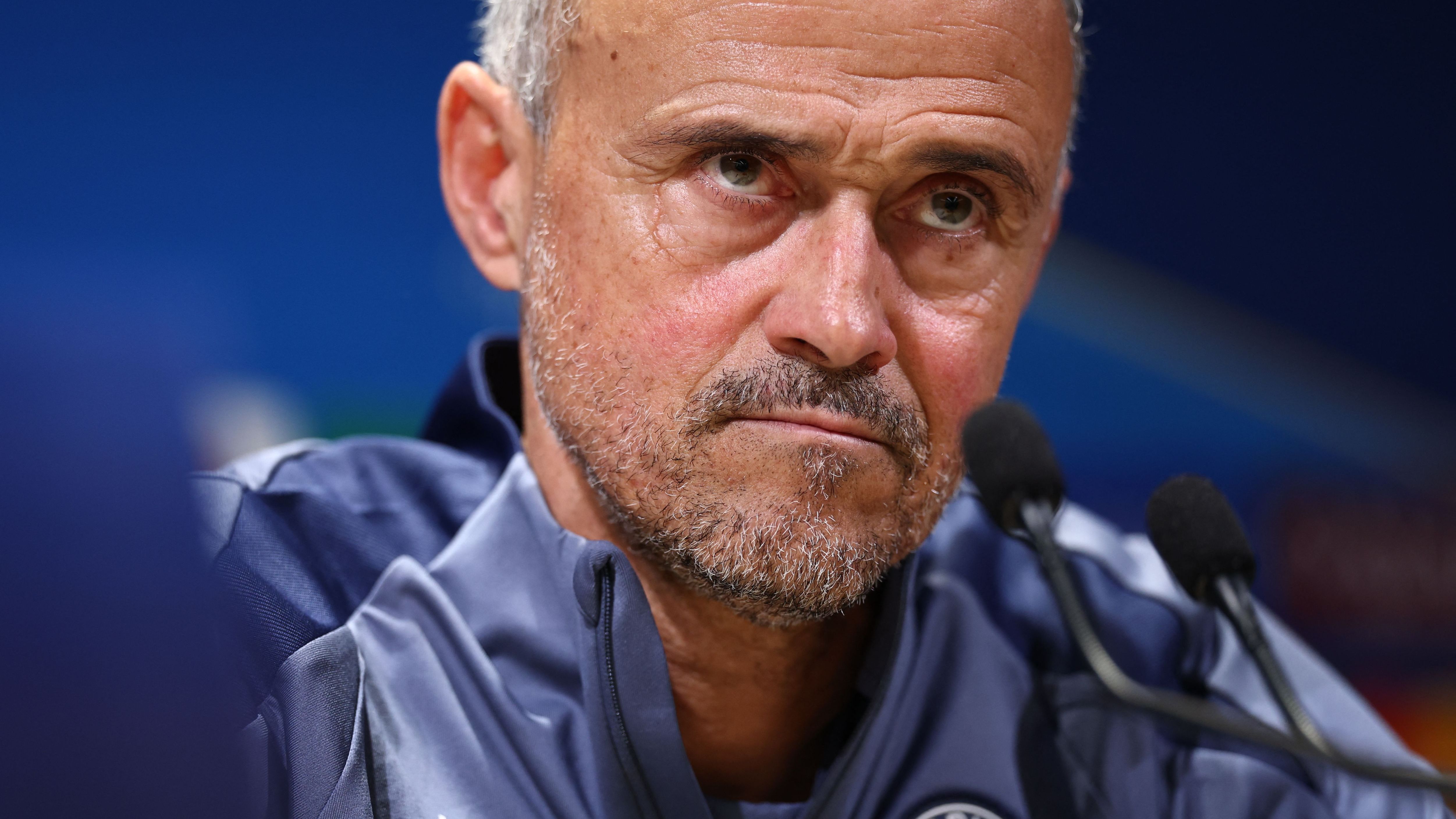 FBL-EUR-C1-PSG-PRESSER