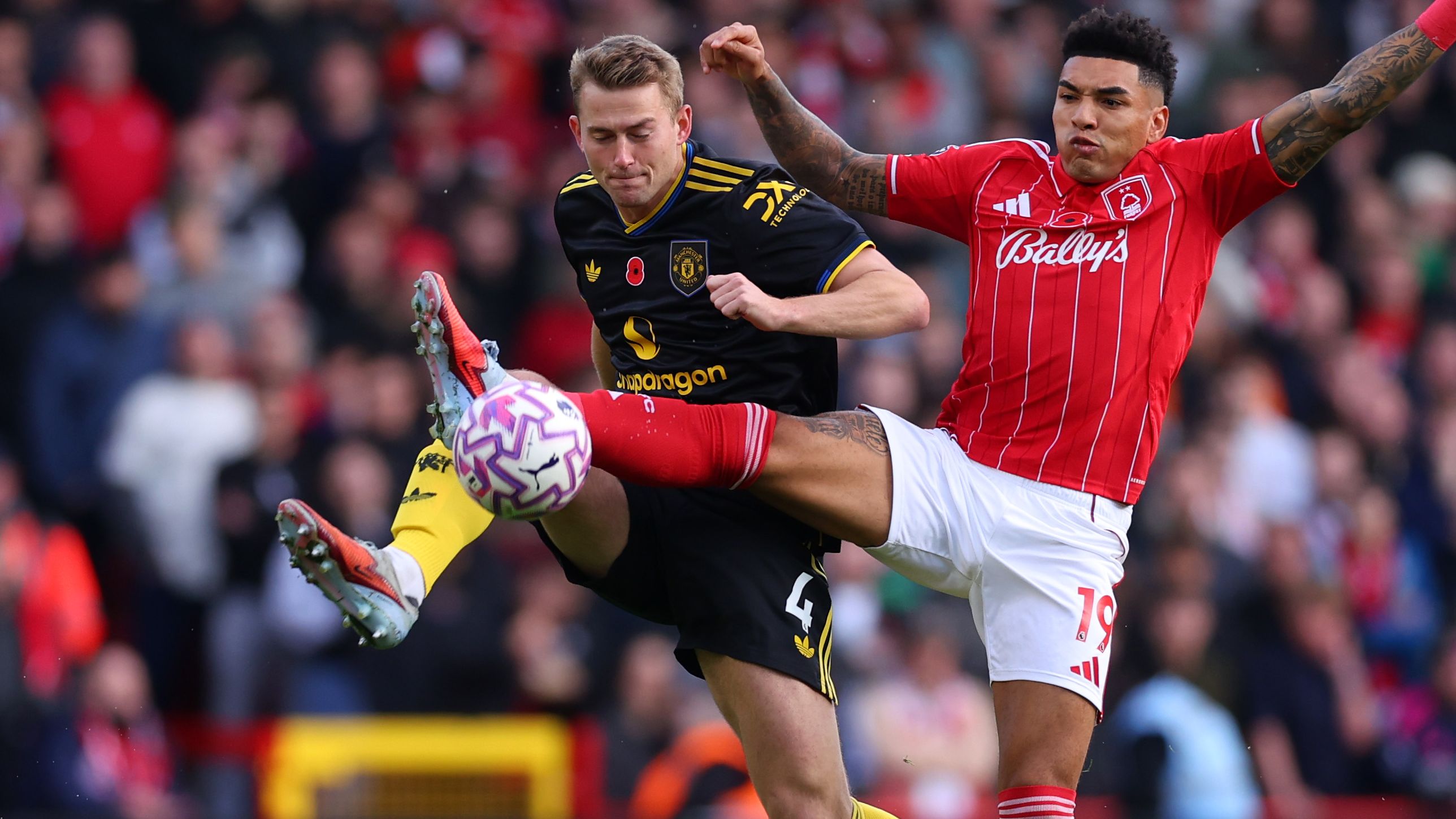 Nottingham Forest v Manchester United - Premier League