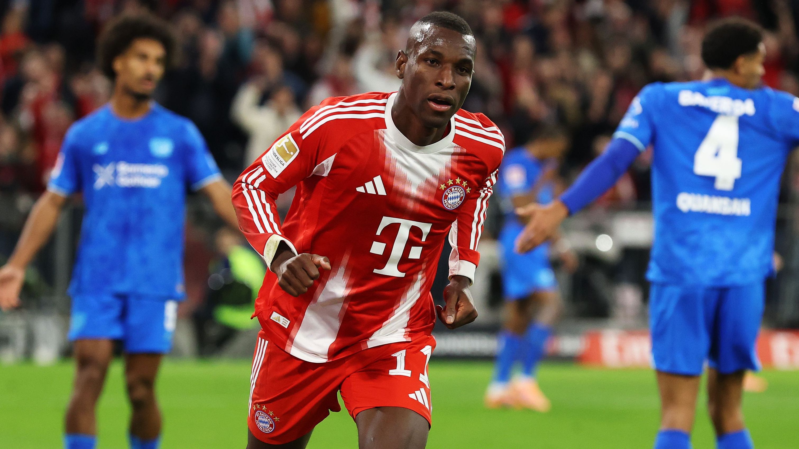 FC Bayern München v Bayer 04 Leverkusen - Bundesliga