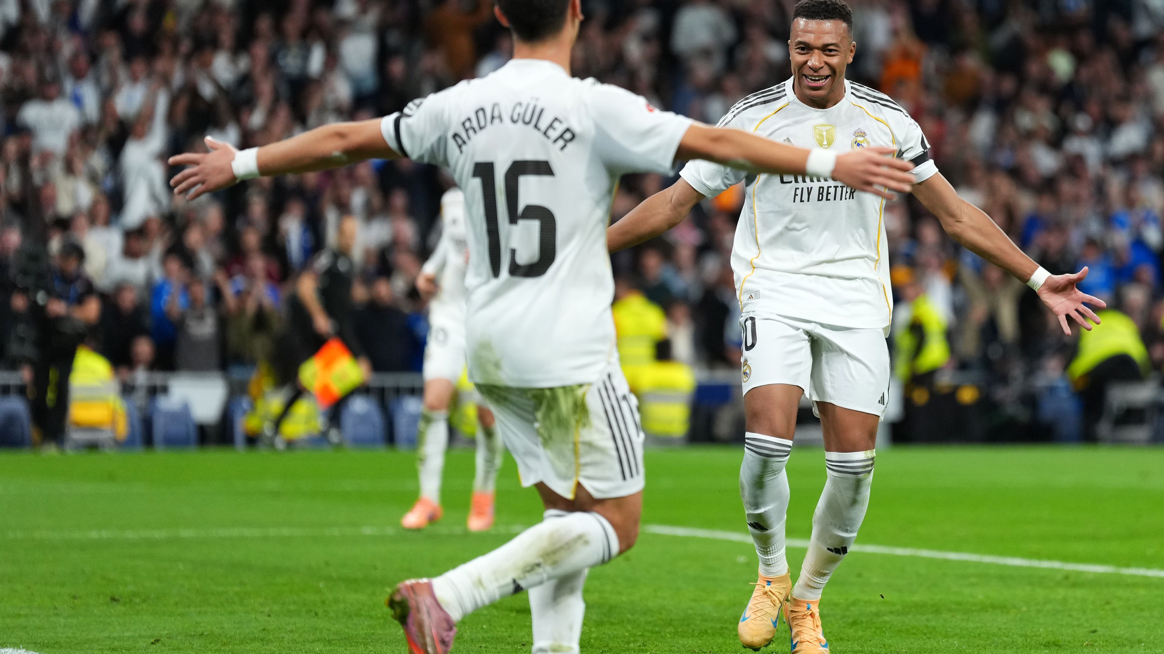 Real Madrid CF v Valencia CF - LaLiga EA Sports