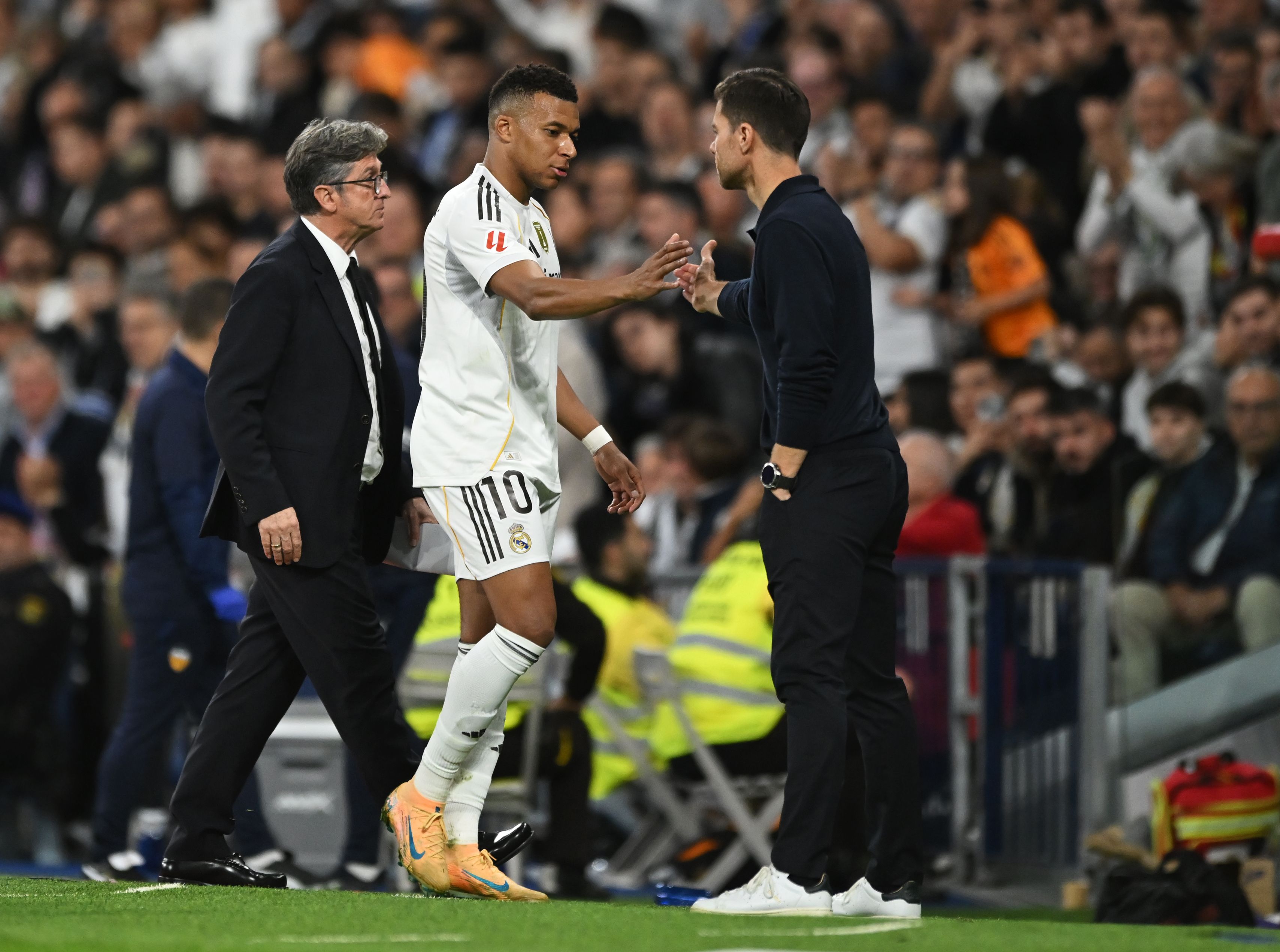 Real Madrid CF v Valencia CF - LaLiga EA Sports