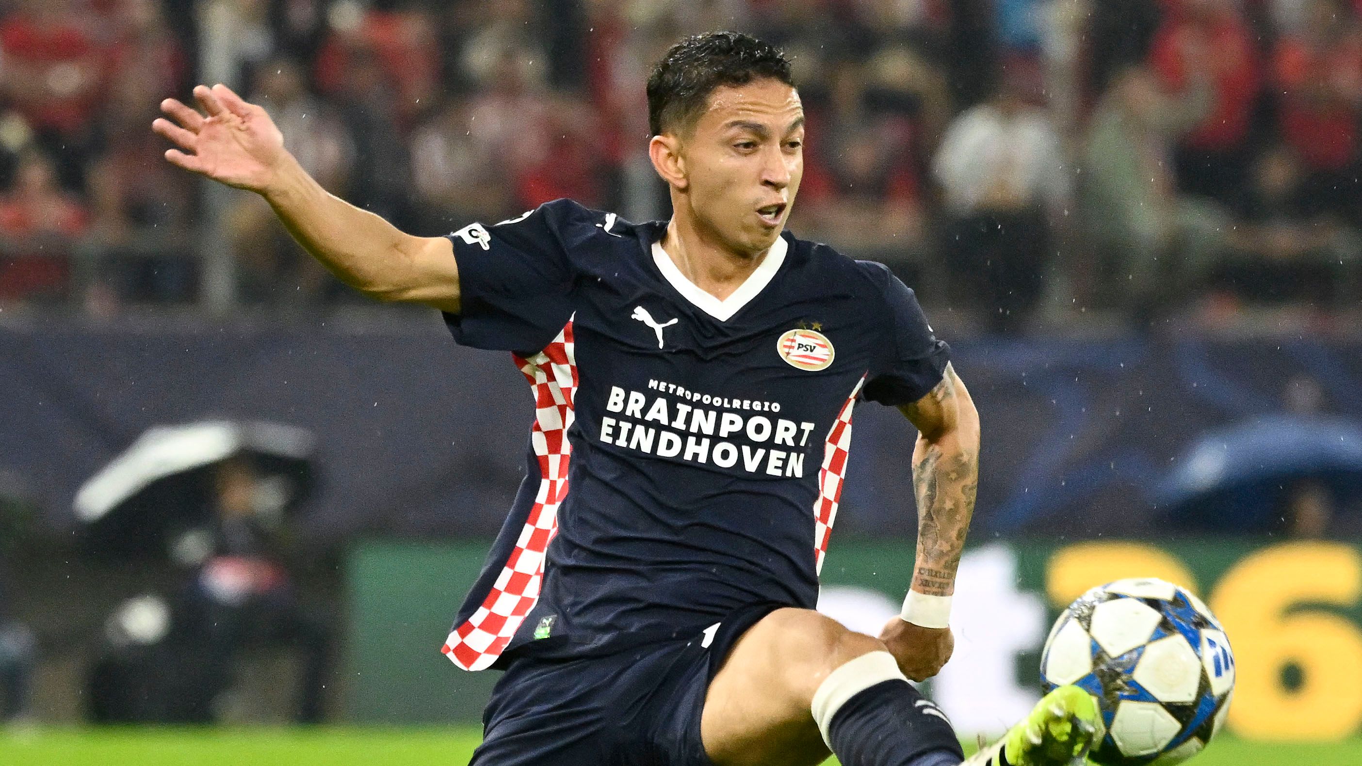 TOPSHOT-FBL-EUR-C1-OLYMPIAKOS-PSV