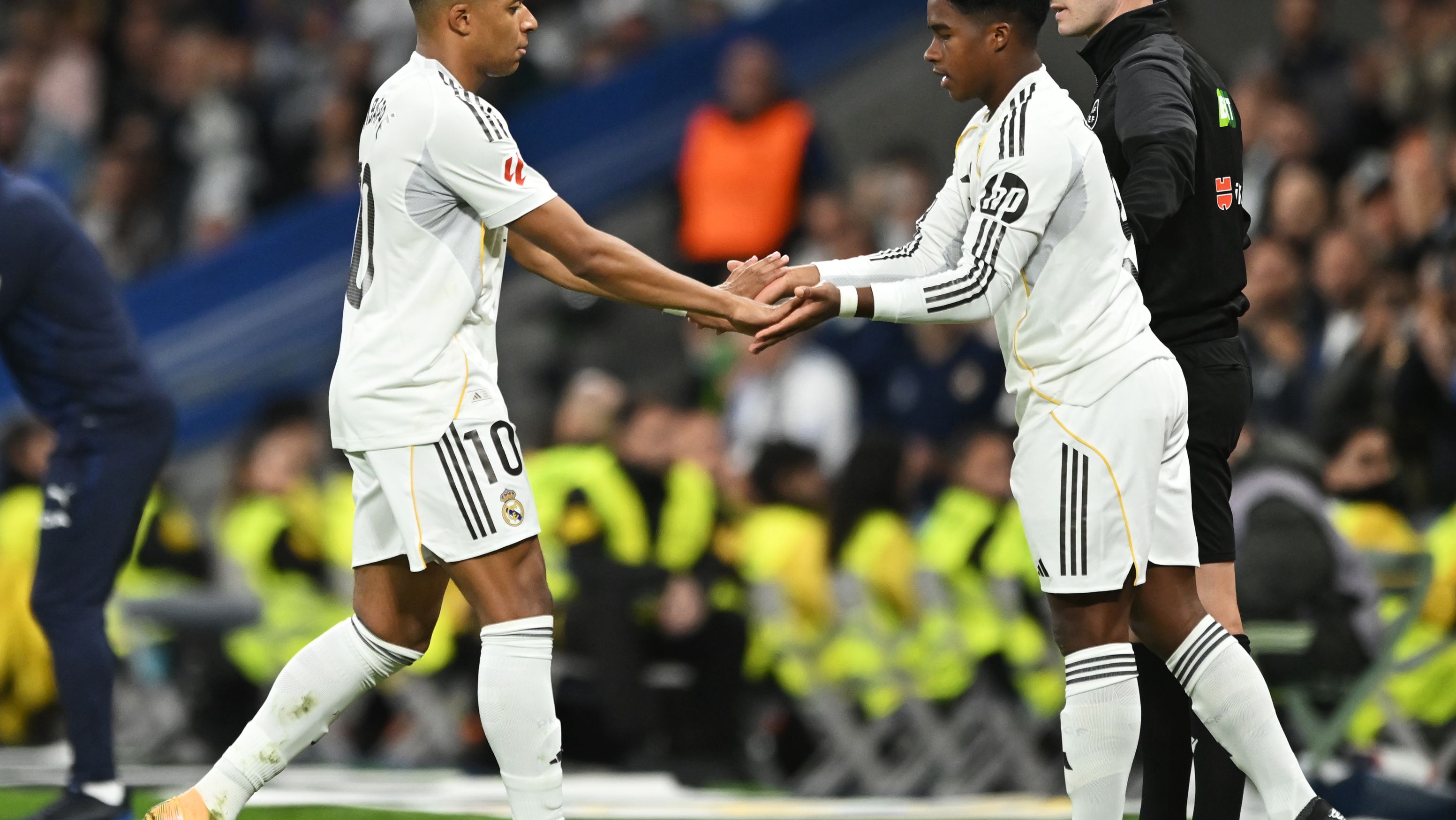 Real Madrid CF v Valencia CF - LaLiga EA Sports