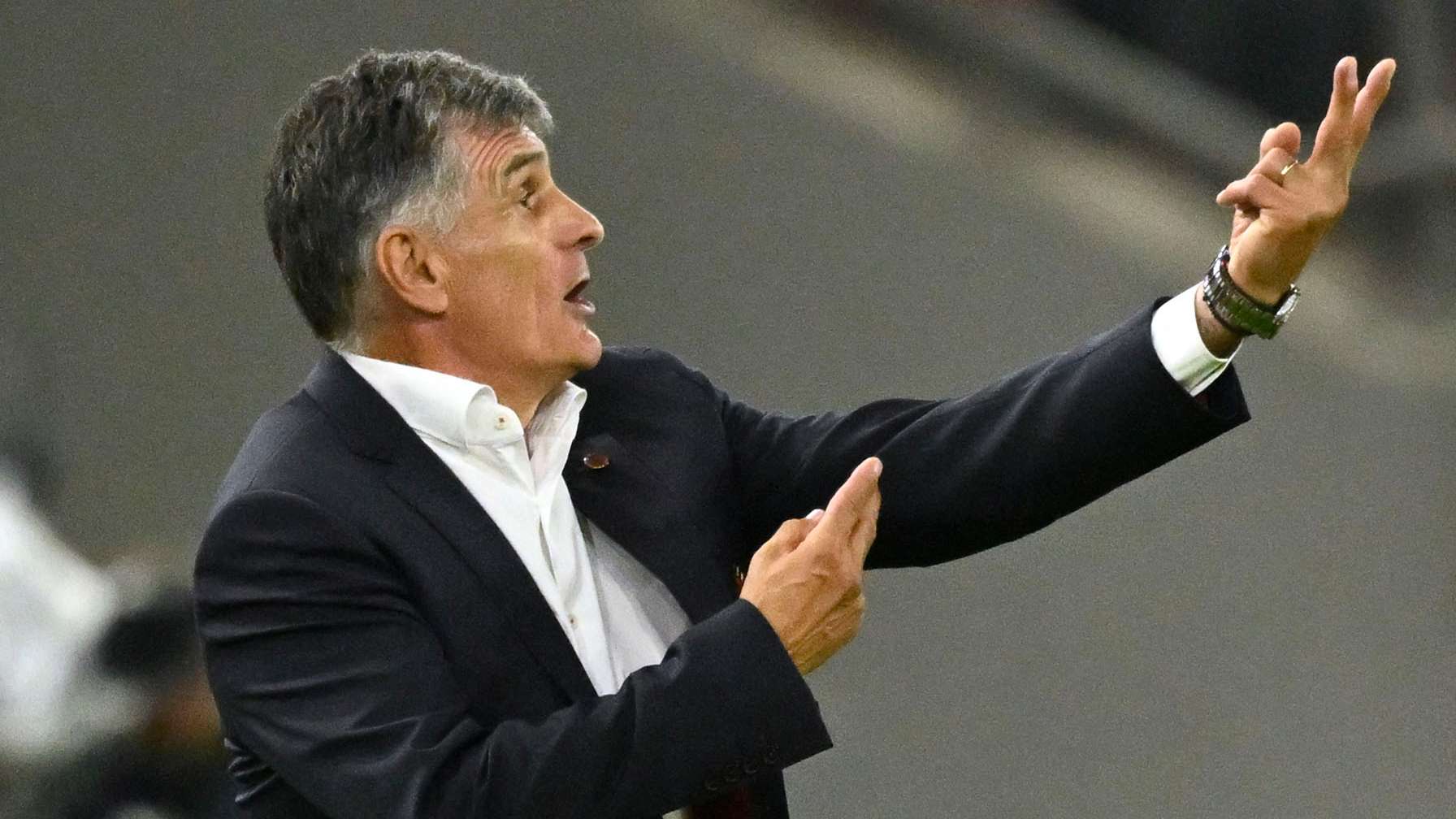 TOPSHOT-FBL-EUR-C1-OLYMPIAKOS-PSV