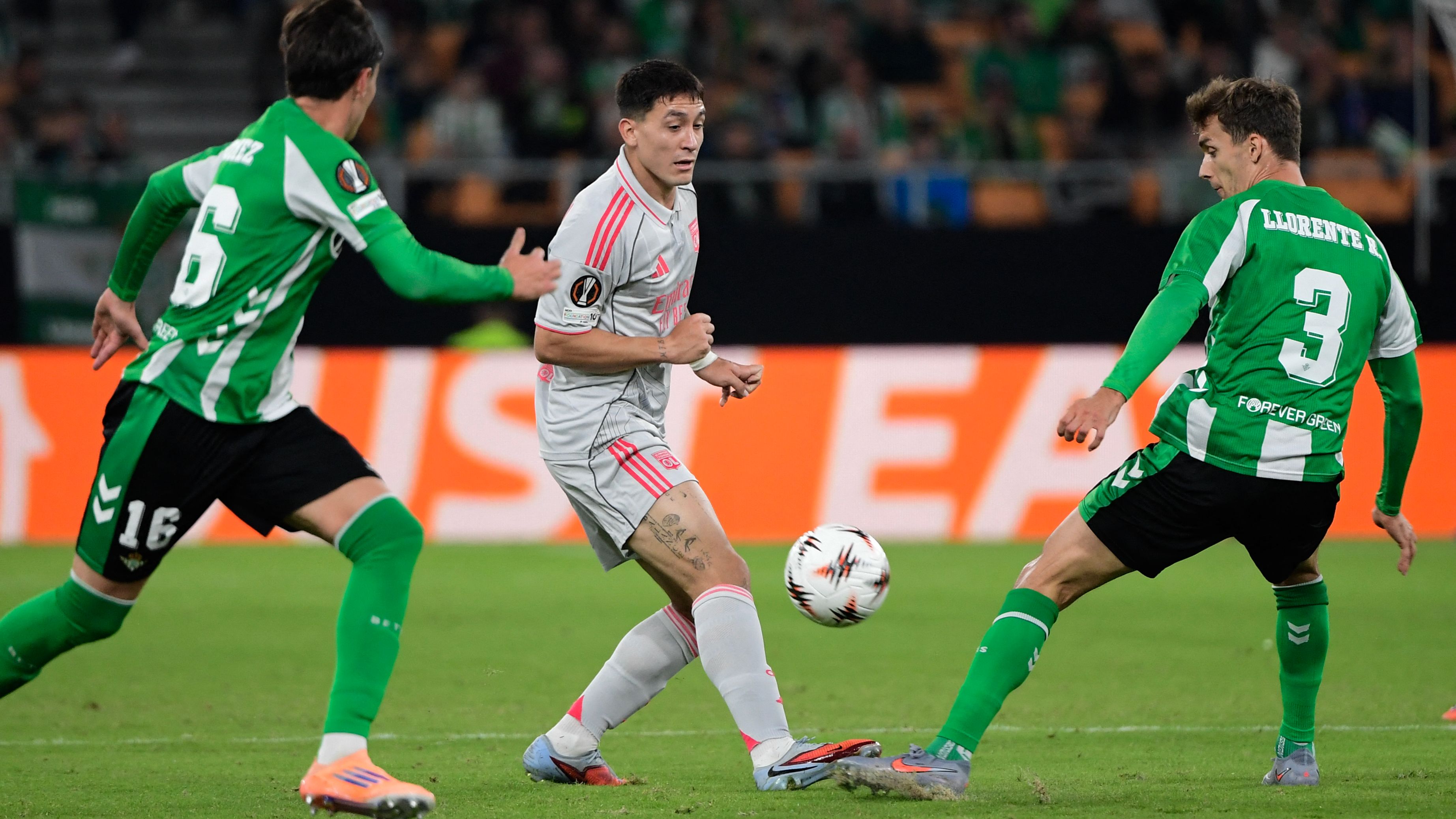 FBL-EUR-LIGA-C3-BETIS-LYON