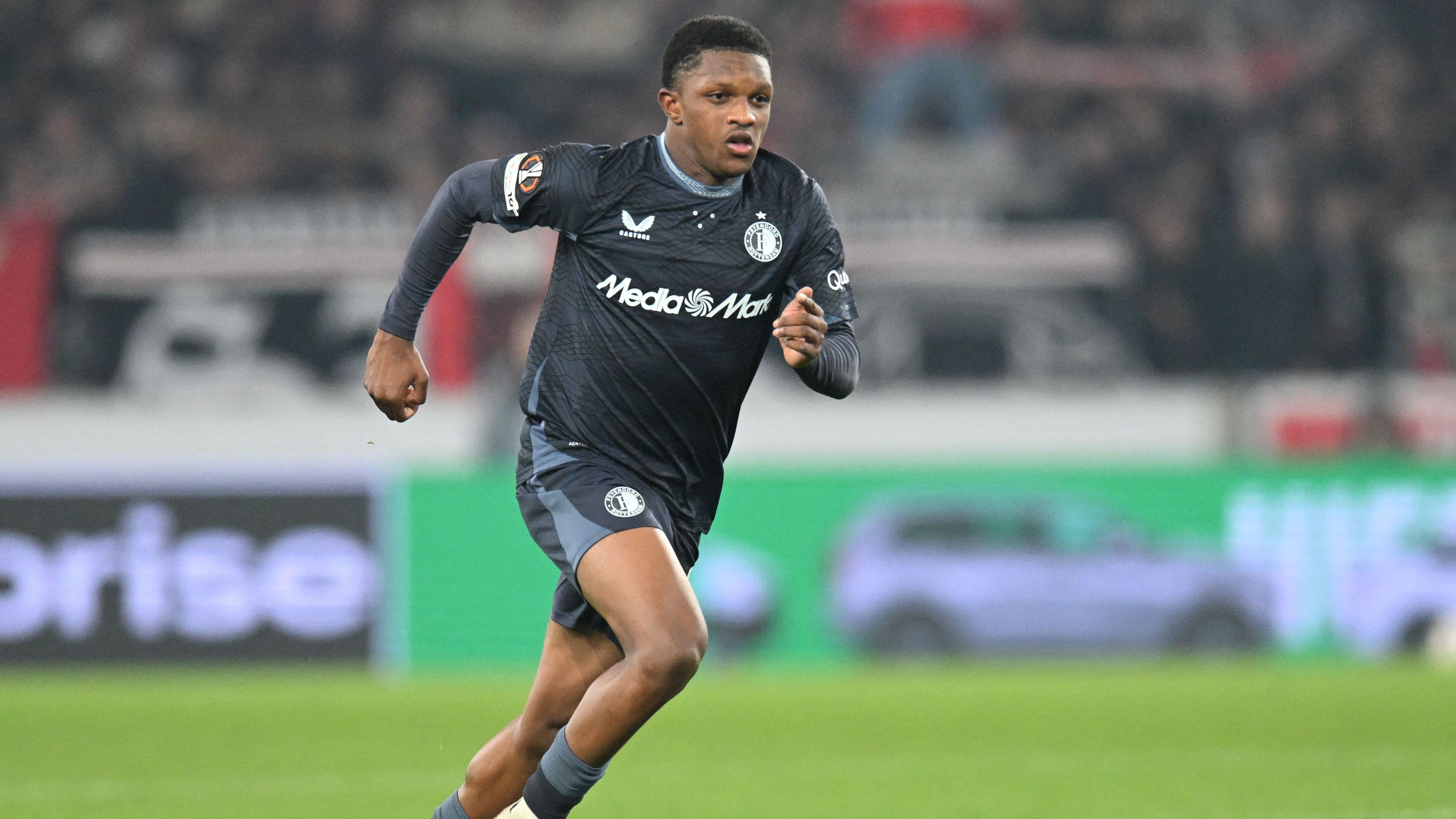 FBL-EUR-C3-STUTTGART-FEYENOORD