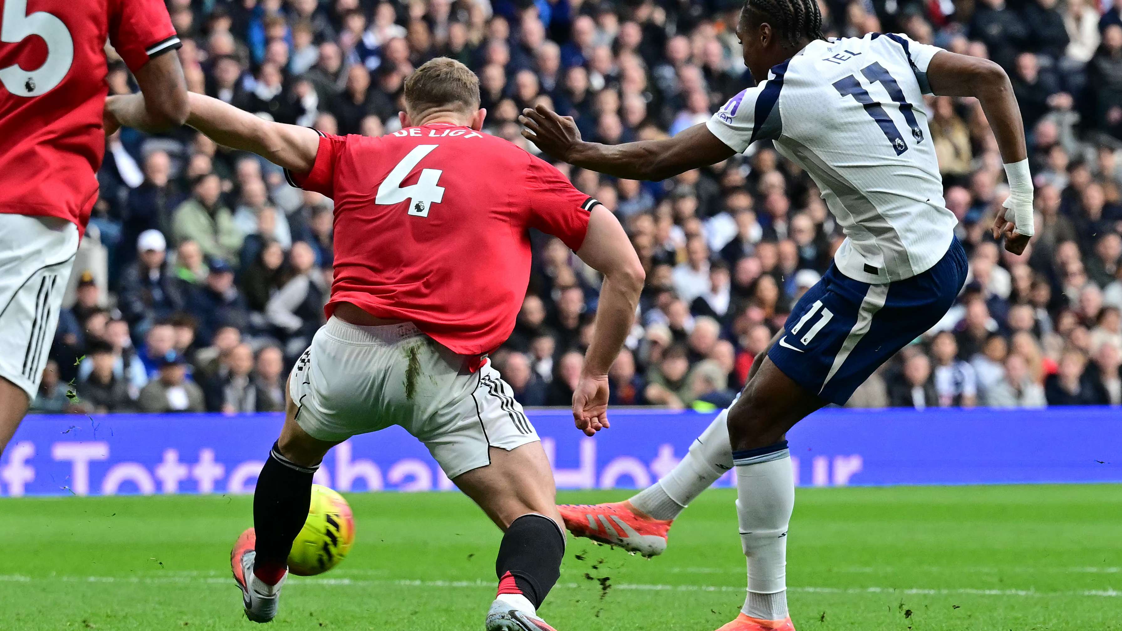 FBL-ENG-PR-TOTTENHAM-MAN UTD