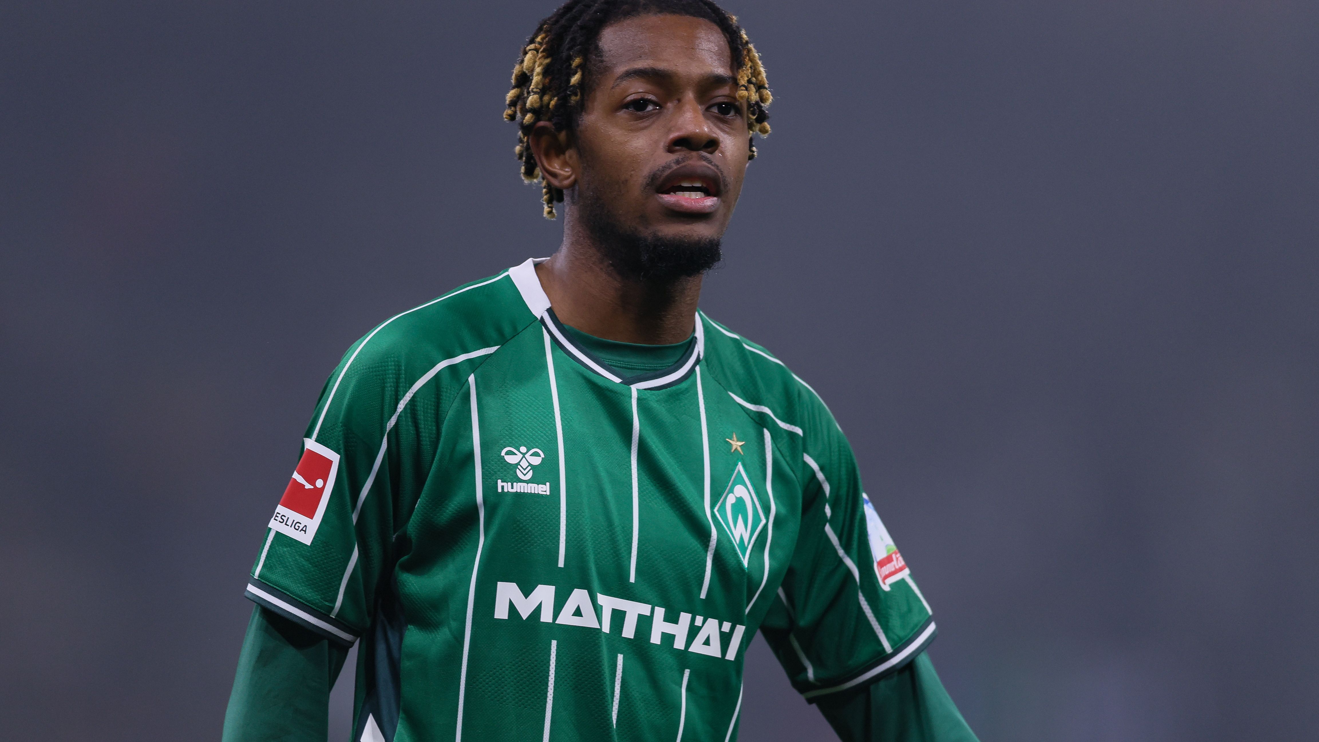 SV Werder Bremen v VfL Wolfsburg - Bundesliga