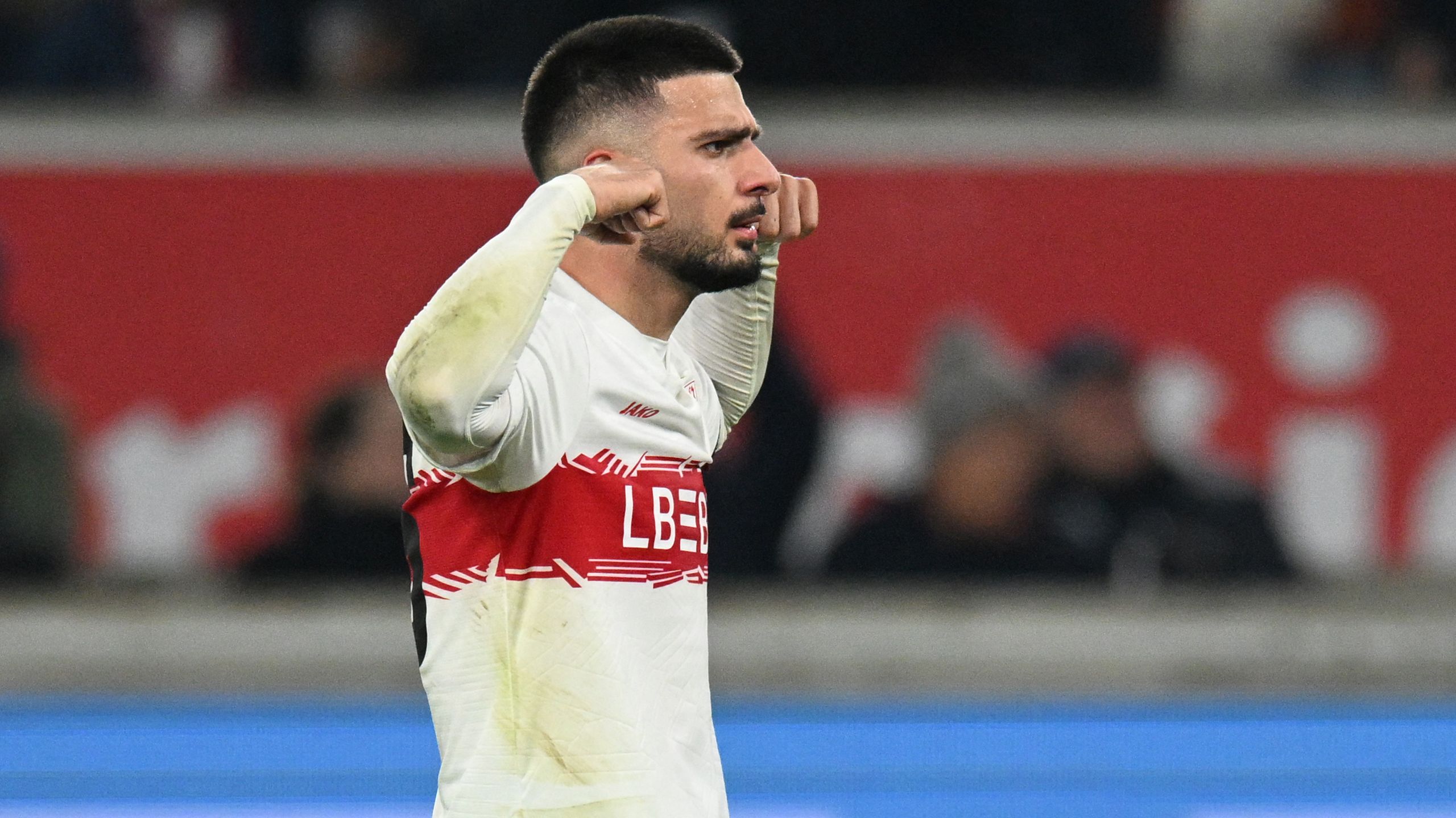 FBL-GER-BUNDESLIGA-STUTTGART-AUGSBURG