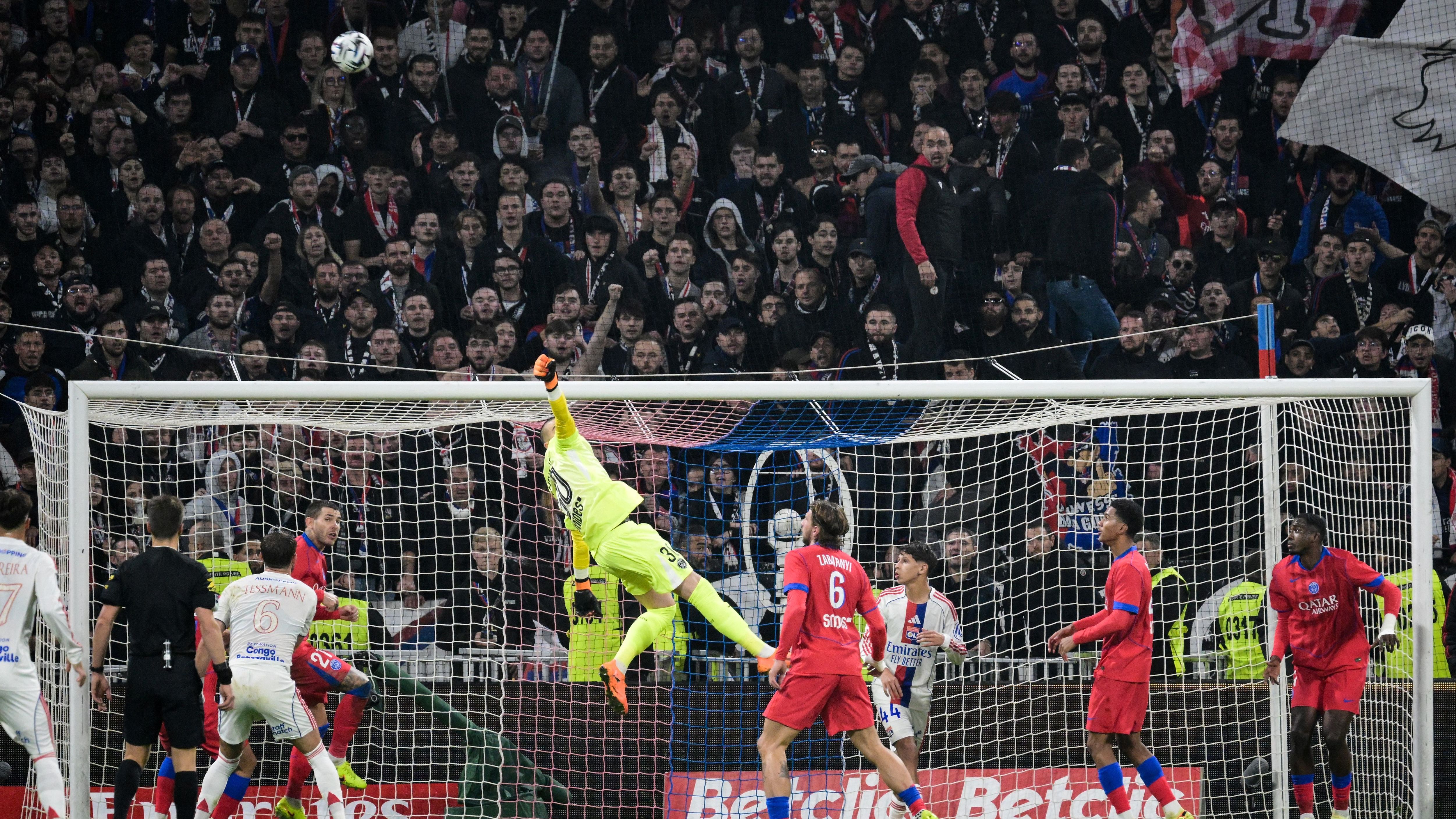 FBL-FRA-LIGUE1-LYON-PSG