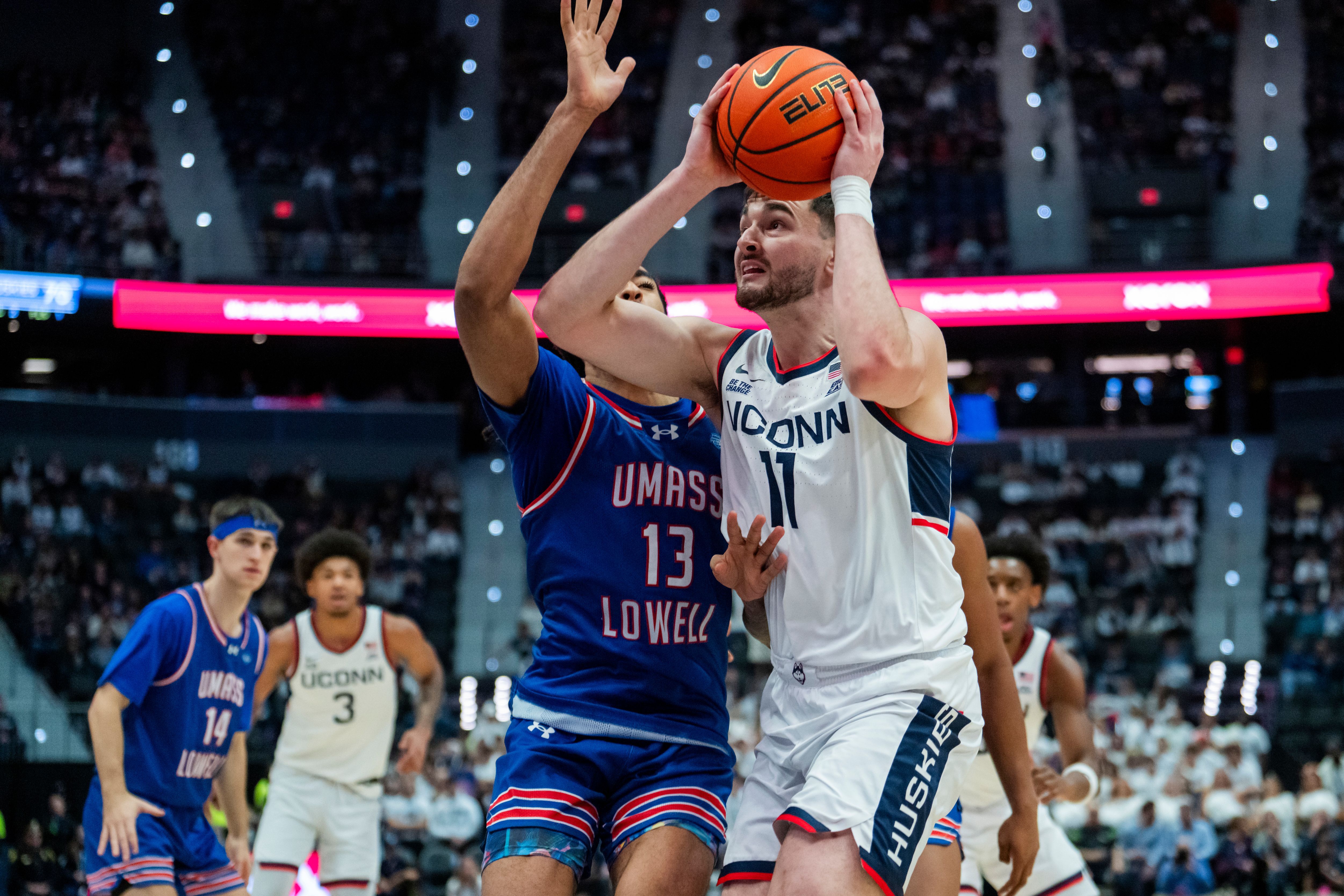 UMass Lowell v Connecticut
