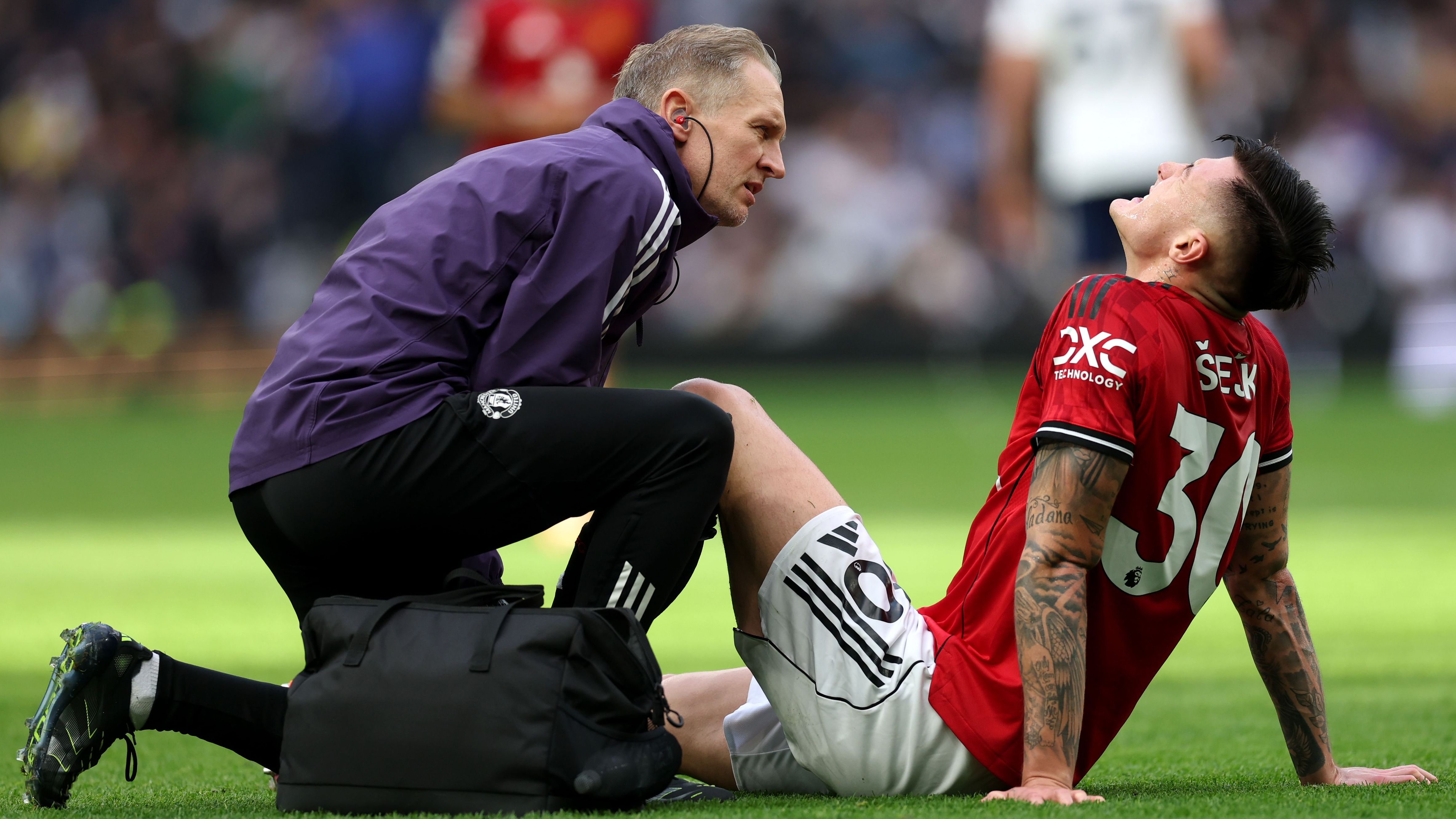 Tottenham Hotspur v Manchester United - Premier League