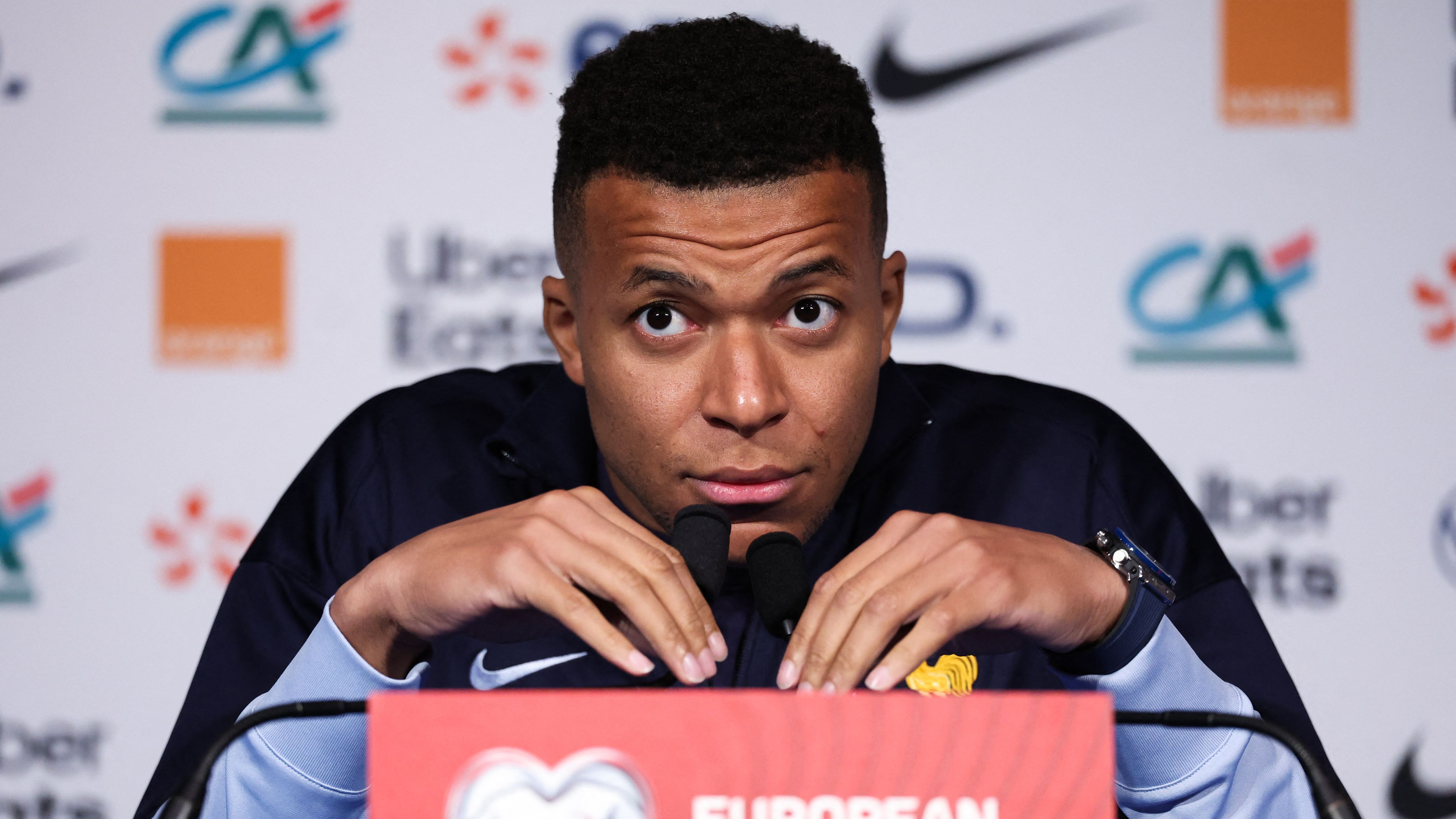 FBL-WC-2026-EUR-QUALIFIERS-FRA-PRESSER