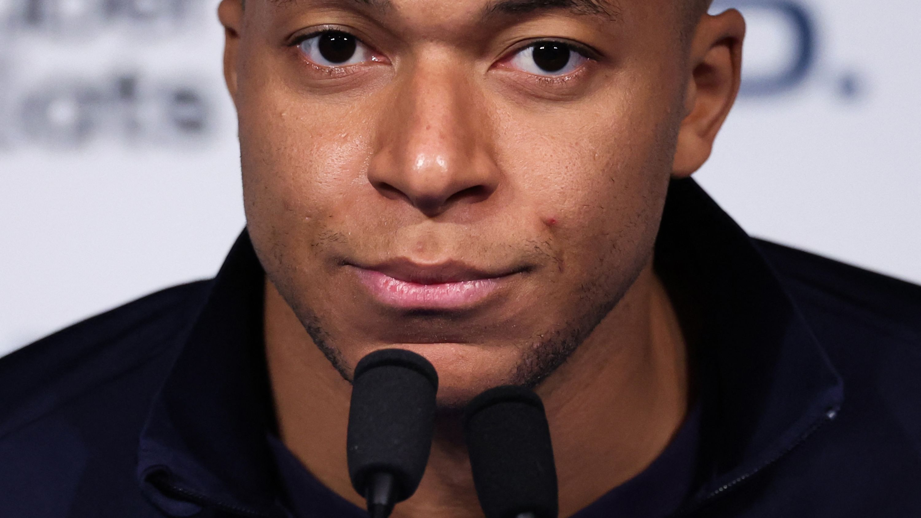 FBL-WC-2026-EUR-QUALIFIERS-FRA-PRESSER