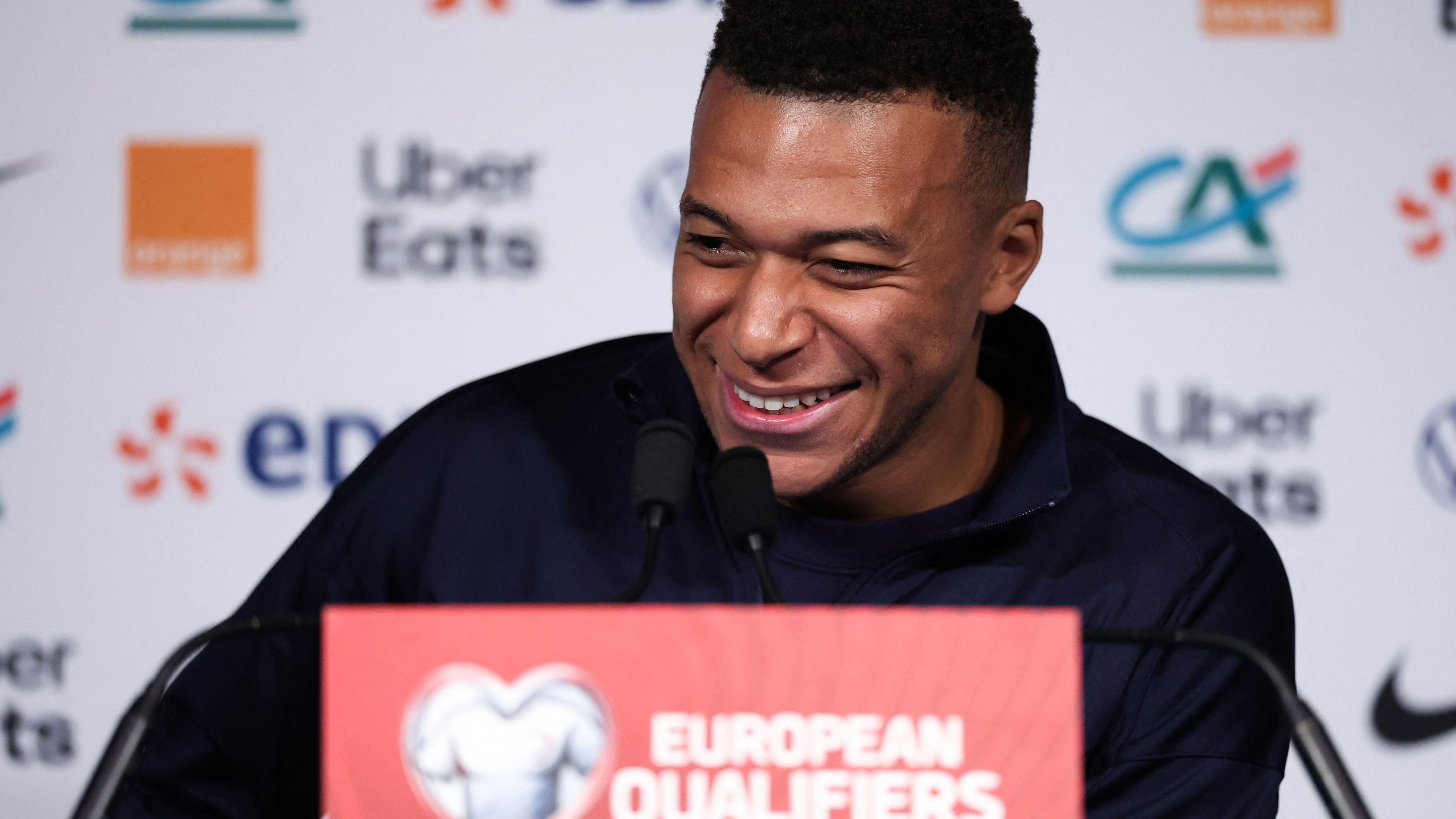 FBL-WC-2026-EUR-QUALIFIERS-FRA-PRESSER