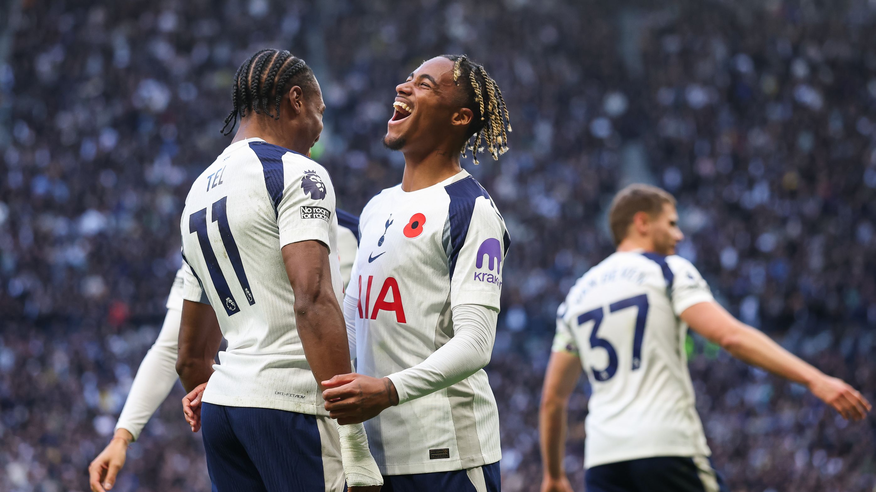 Tottenham Hotspur v Manchester United - Premier League