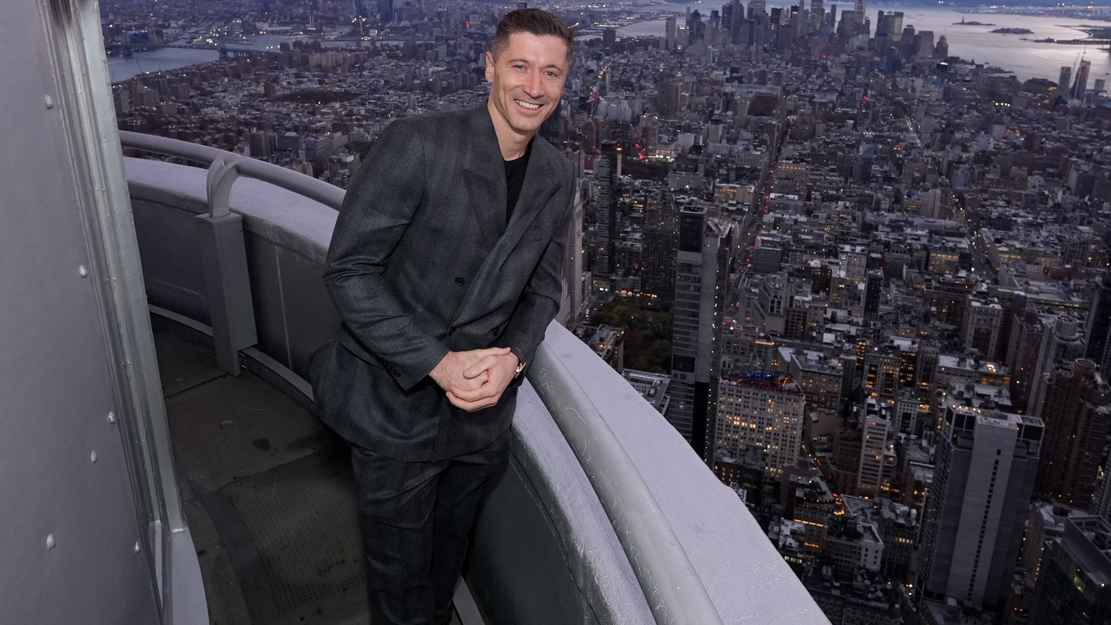 Robert Lewandowski Lights the Empire State Building in Honor of Polish Independence Day...