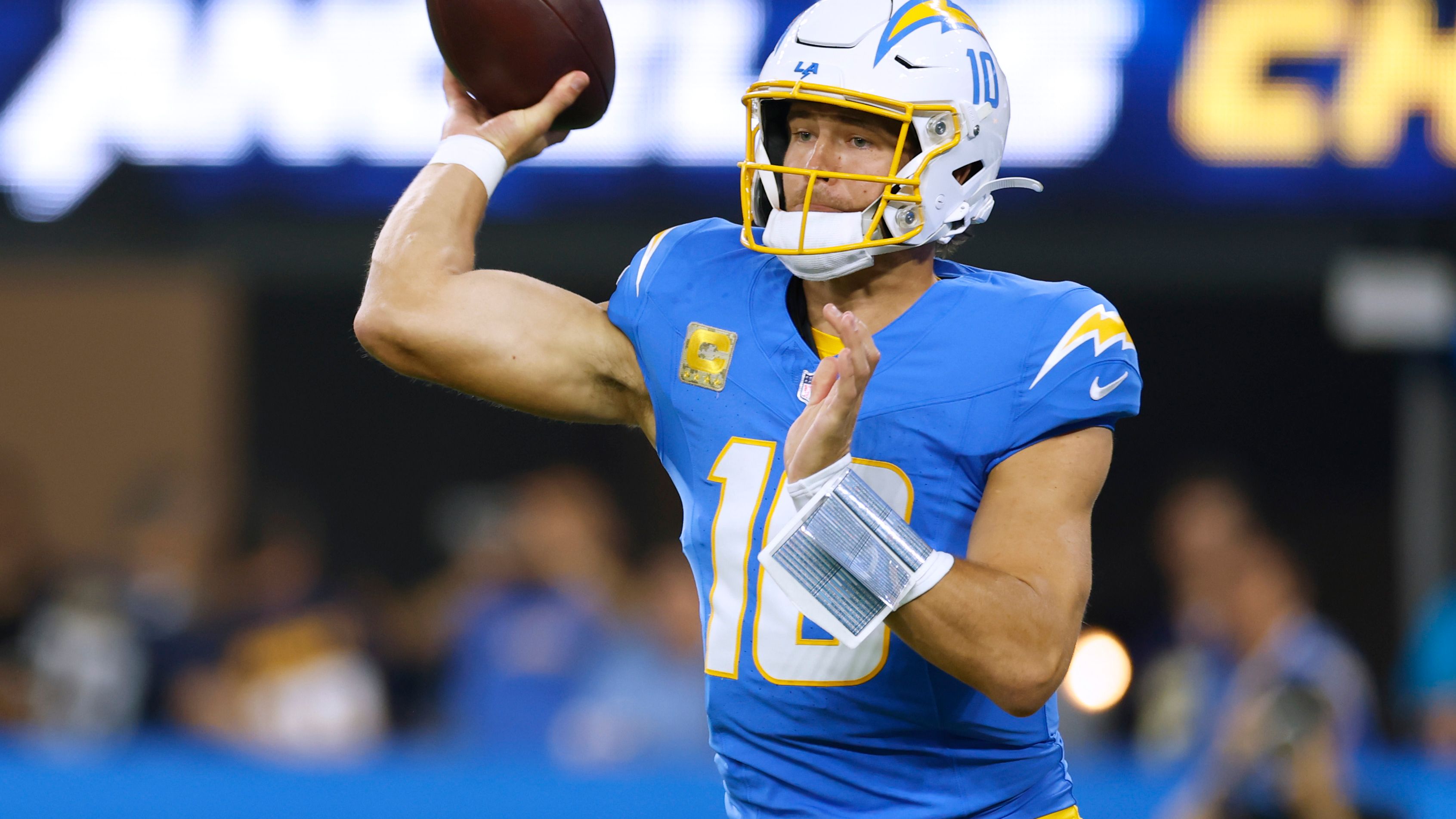 Pittsburgh Steelers v Los Angeles Chargers - NFL 2025