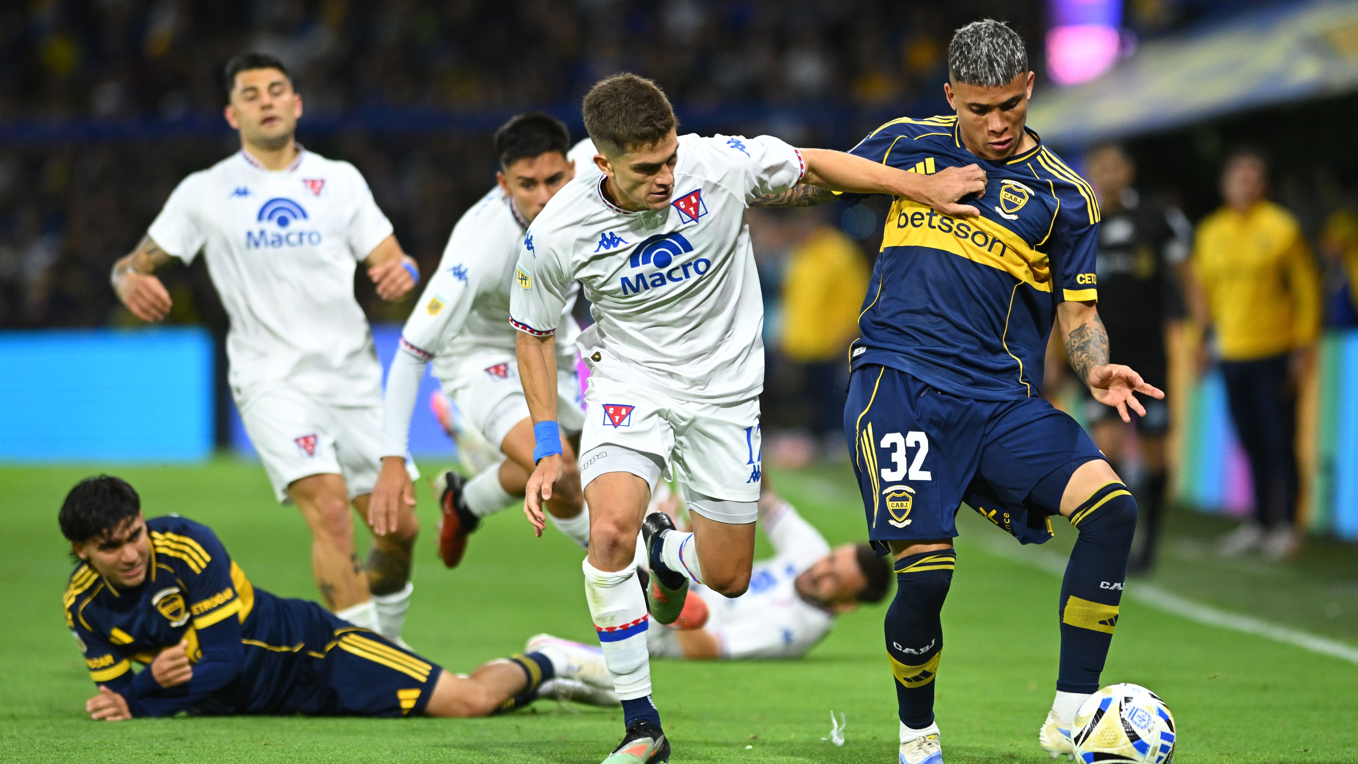 Boca Juniors v Tigre - Torneo Apertura Betano 2025