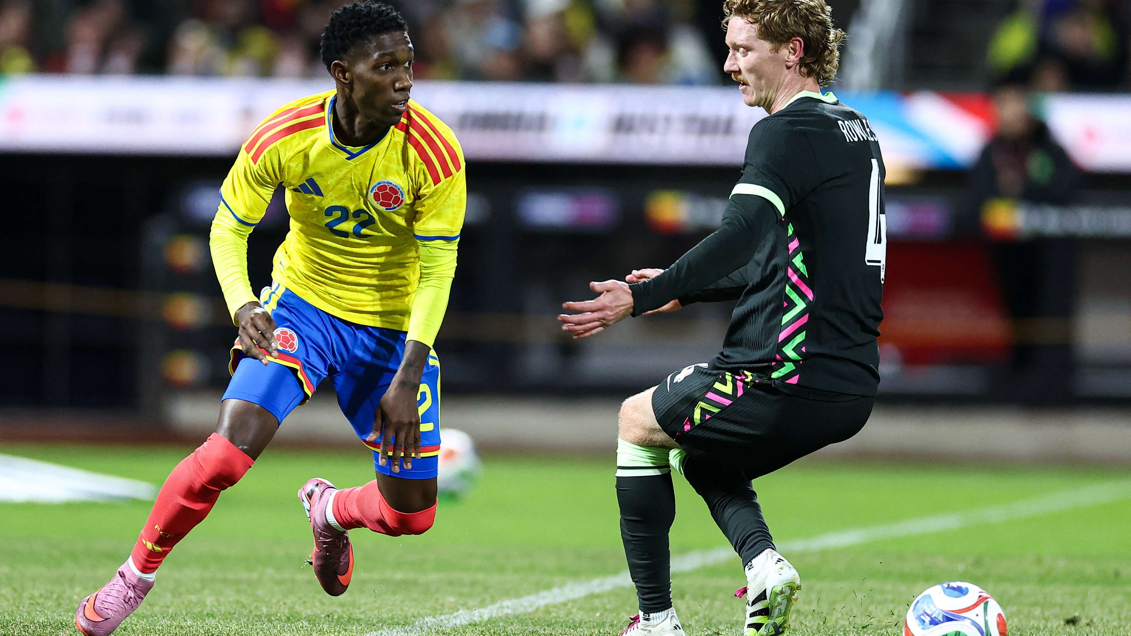 FBL-FRIENDLY-AUS-COL