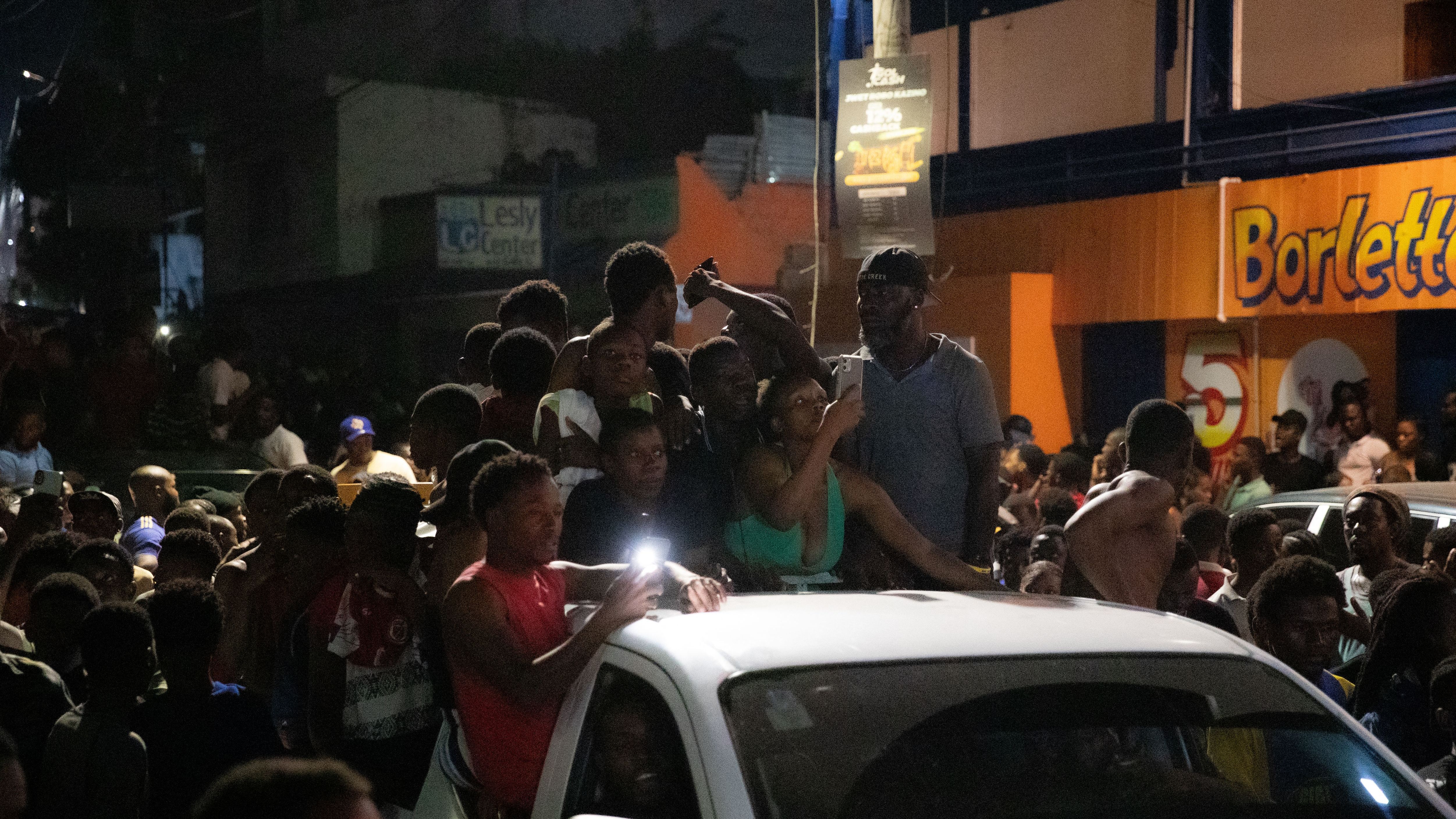 FBL-HAITI-WORLD CUP-CELEBRATIONS-FANS