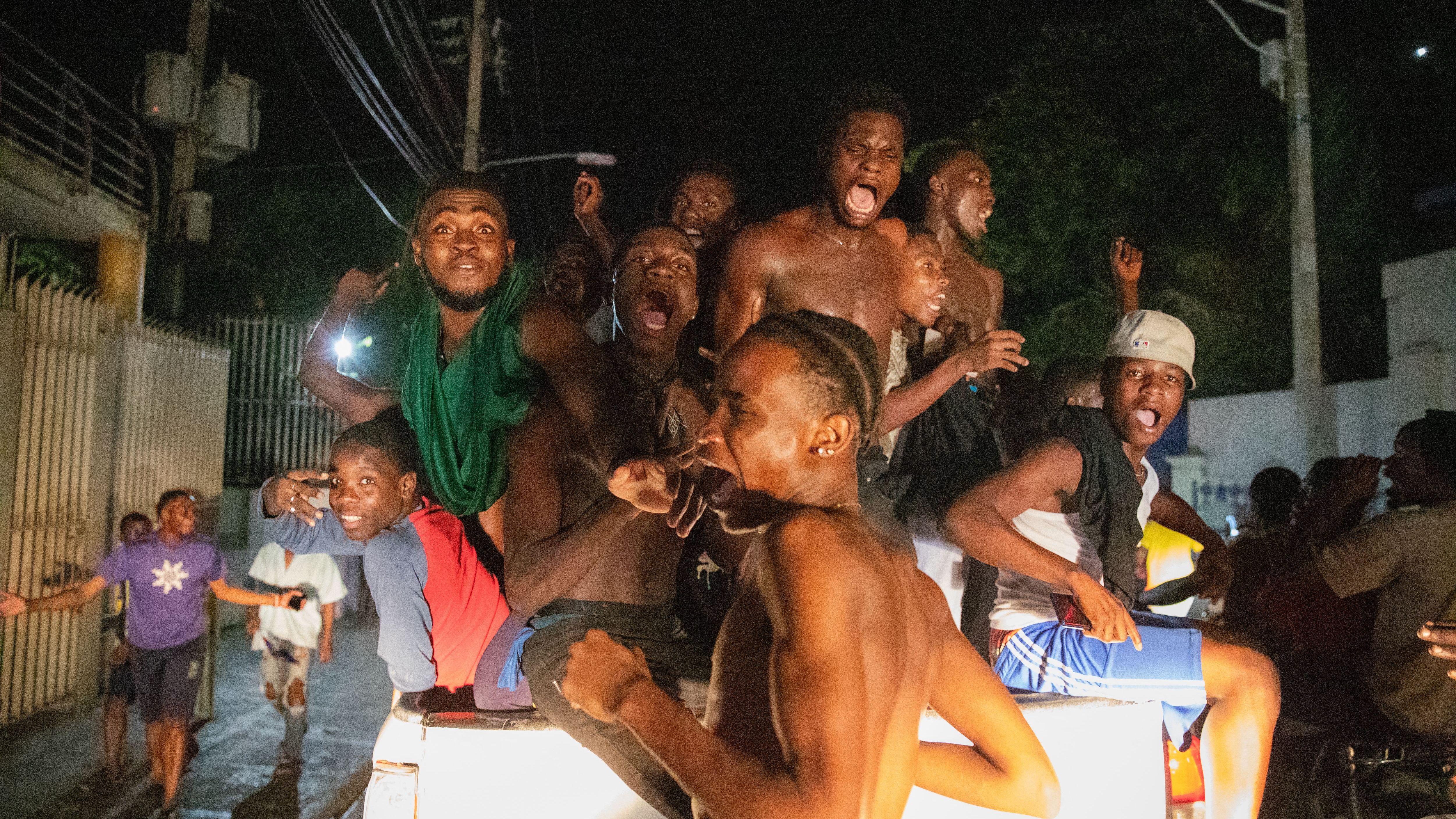 FBL-HAITI-WORLD CUP-CELEBRATIONS-FANS