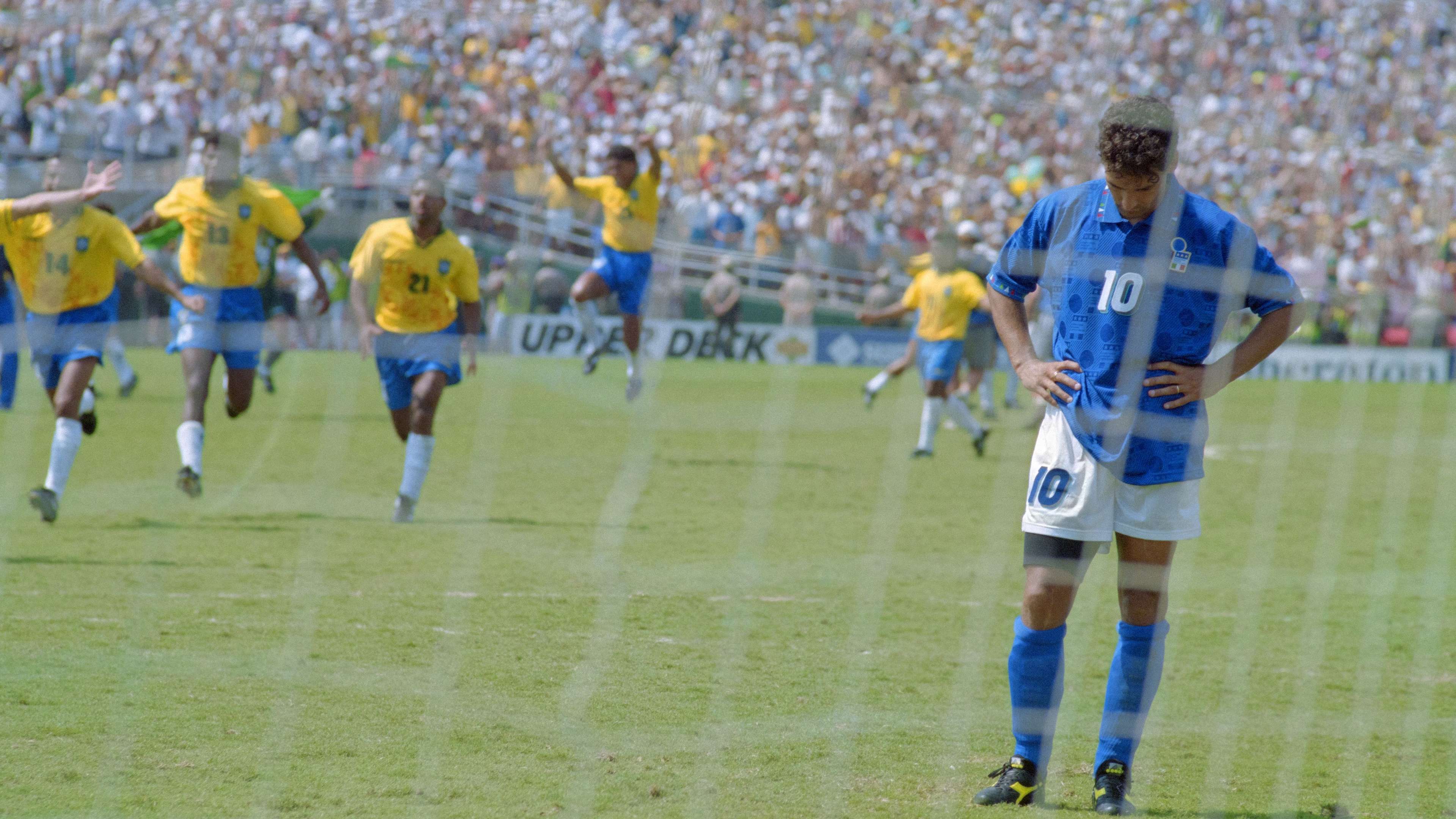 TOPSHOT-FBL-USA-WC1994-BRAZIL-ITALY