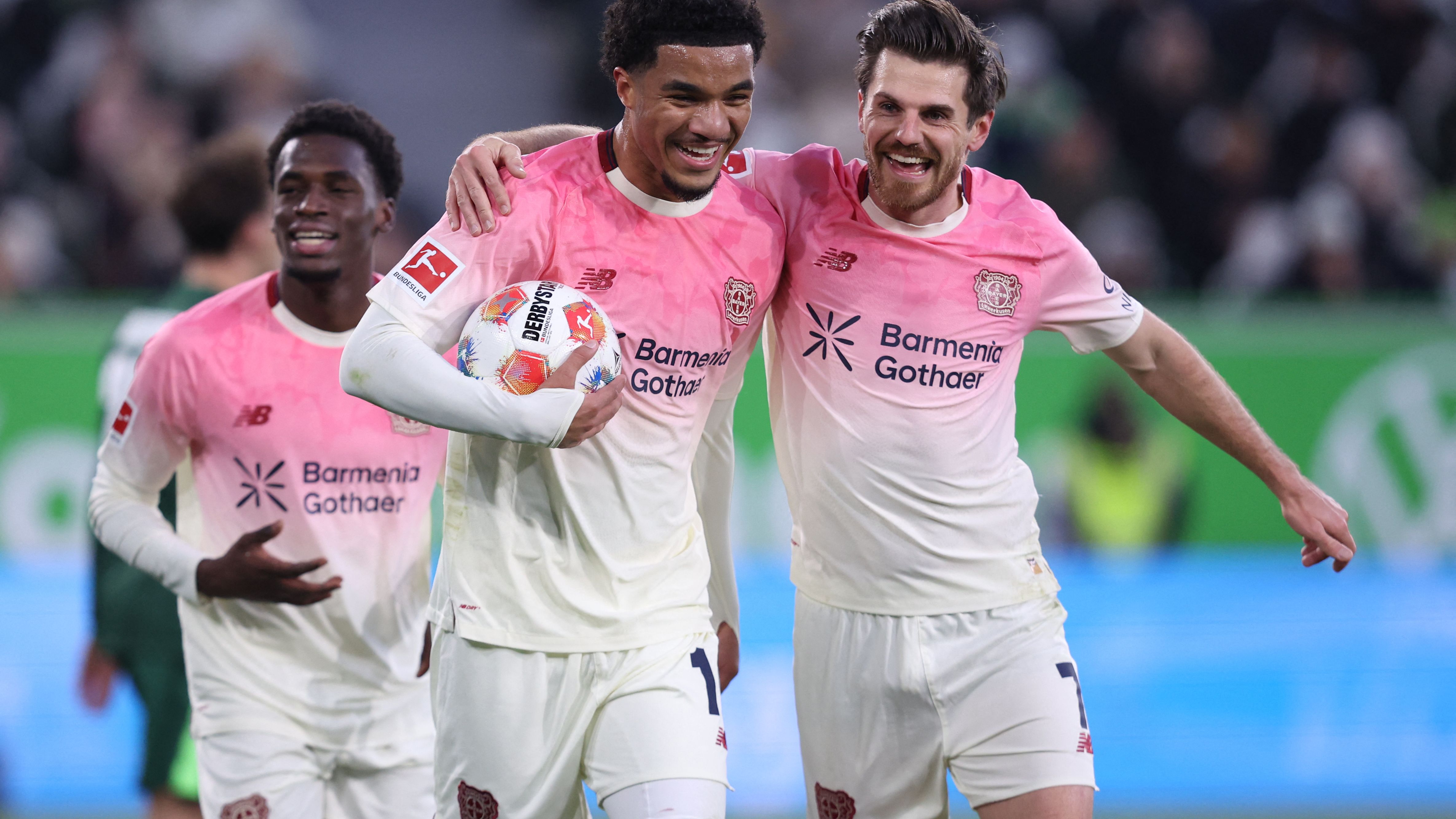 FBL-GER-BUNDESLIGA-WOLFSBURG-LEVERKUSEN