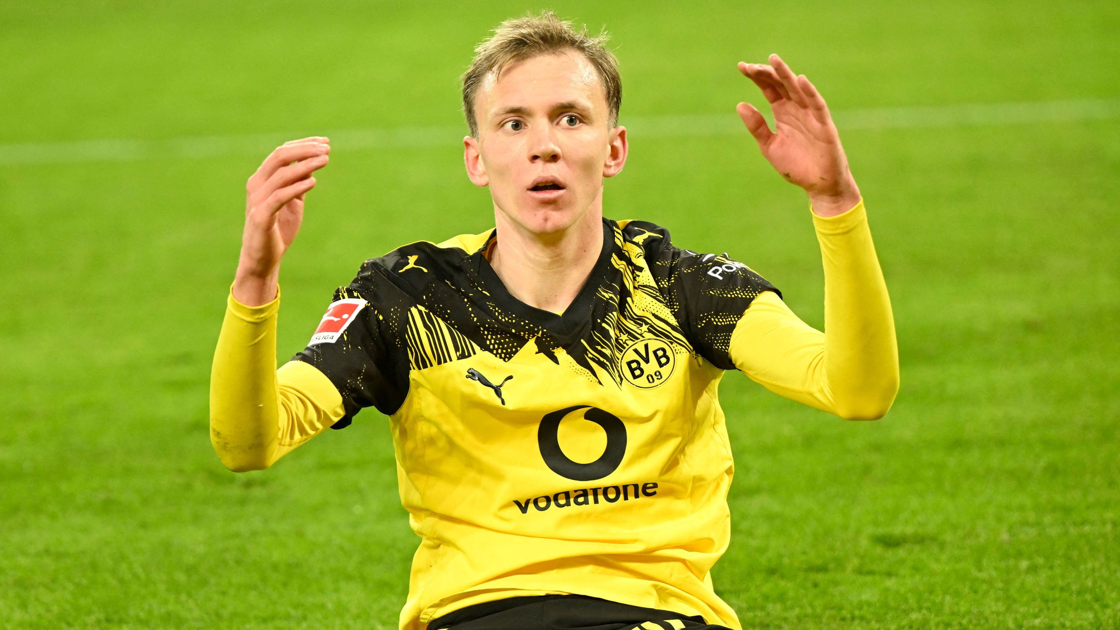 FBL-GER-BUNDESLIGA-DORTMUND-STUTTGART