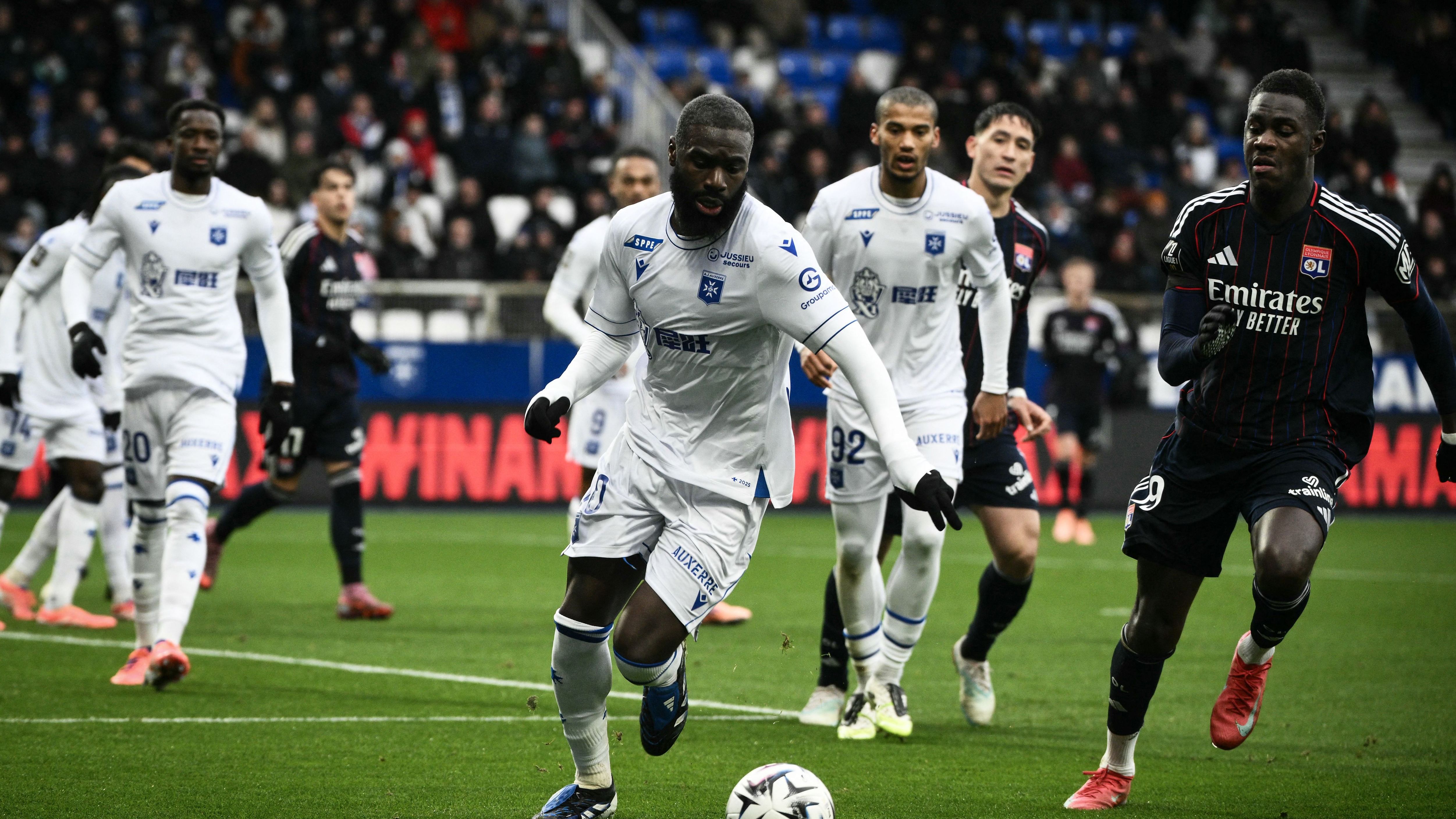 FBL-FRA-LIGUE1-AUXERRE-LYON