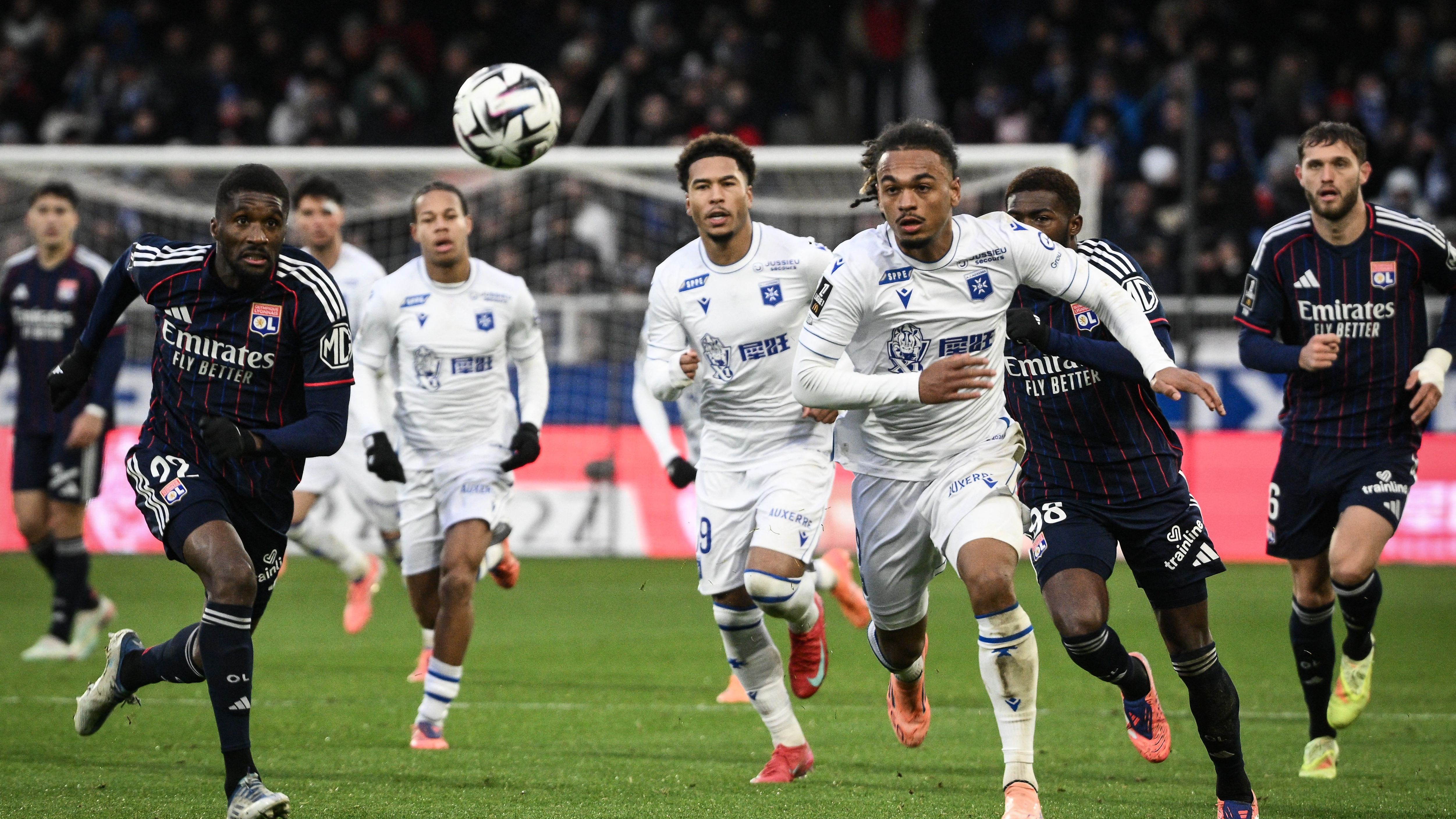 FBL-FRA-LIGUE1-AUXERRE-LYON
