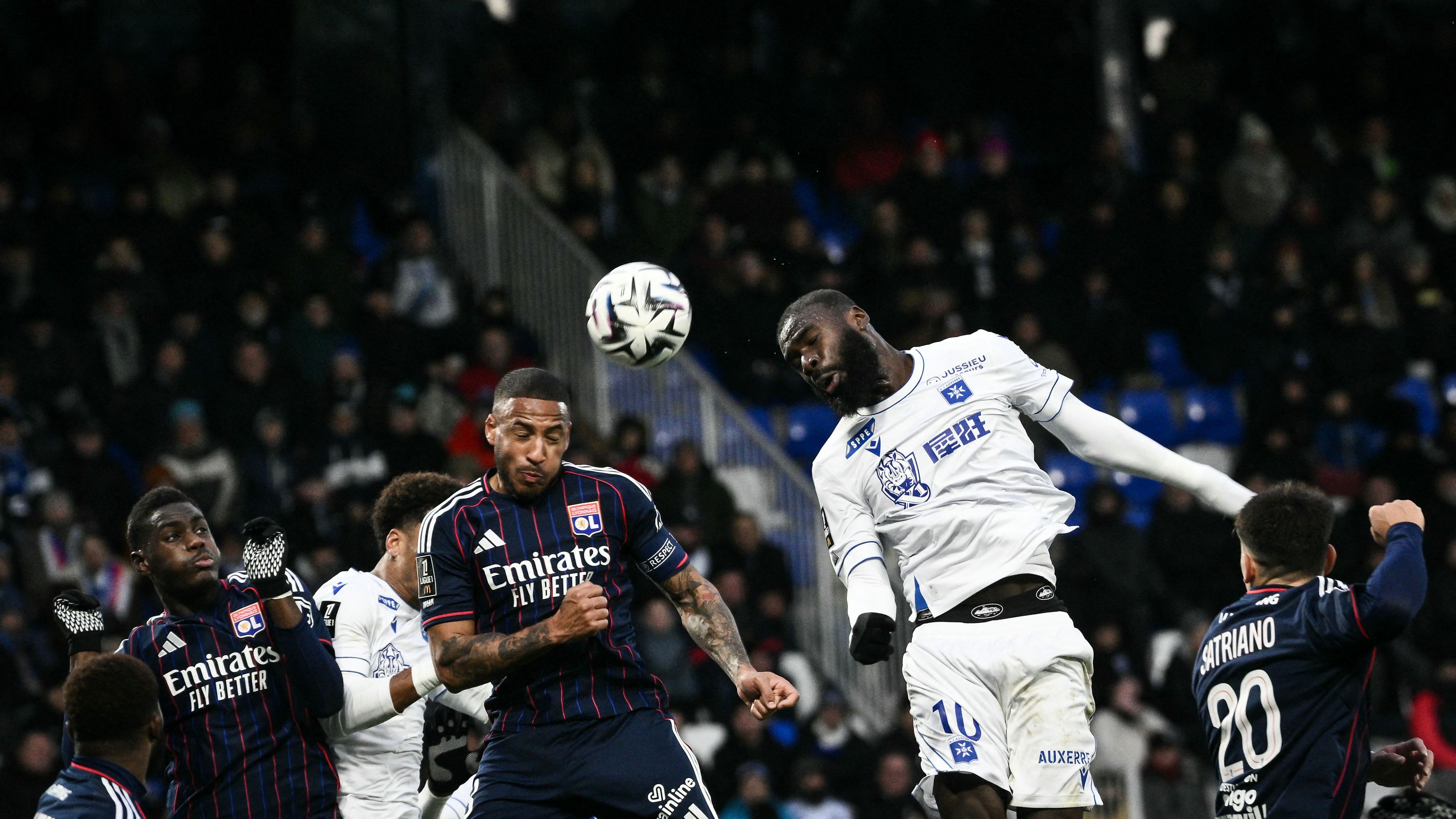 FBL-FRA-LIGUE1-AUXERRE-LYON