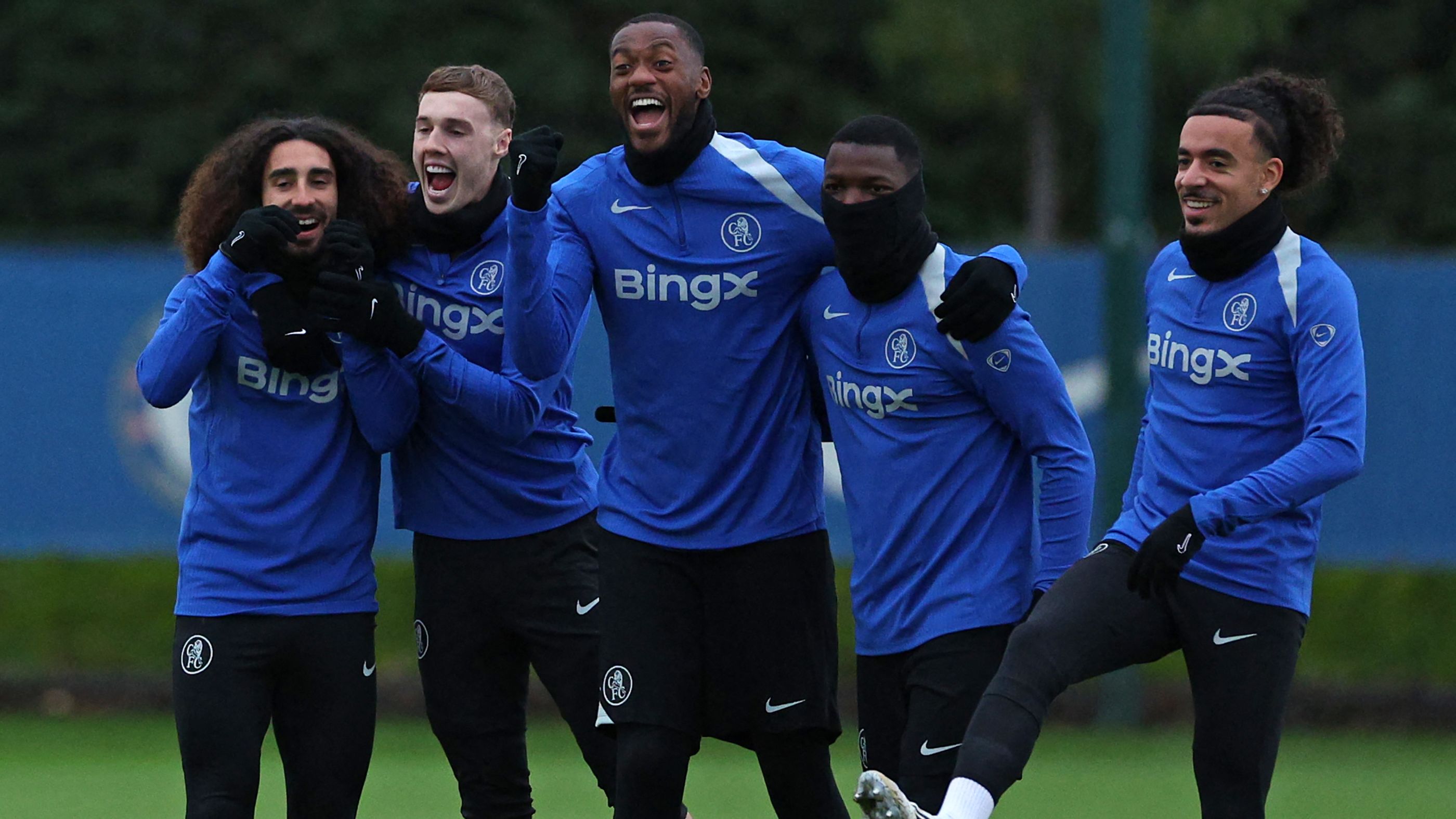 TOPSHOT-FBL-EUR-C1-CHELSEA-TRAINING