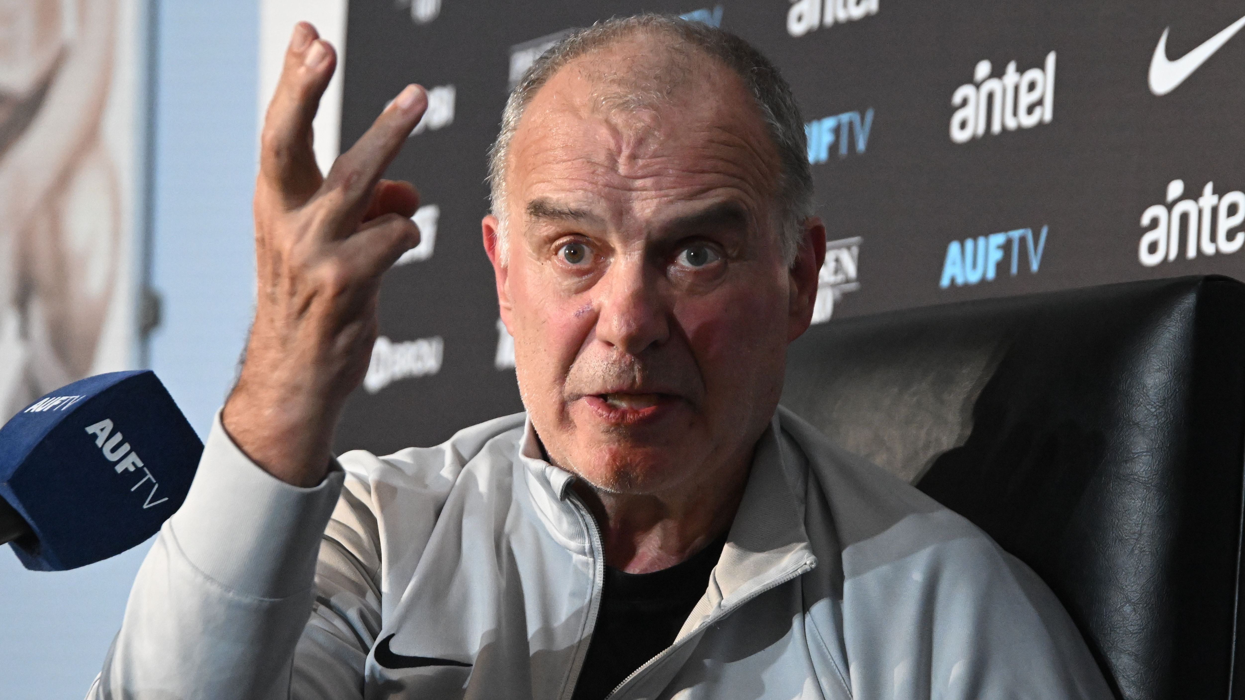 'I'm toxic' - Uruguay boss Bielsa stuns reporters after USA hammering