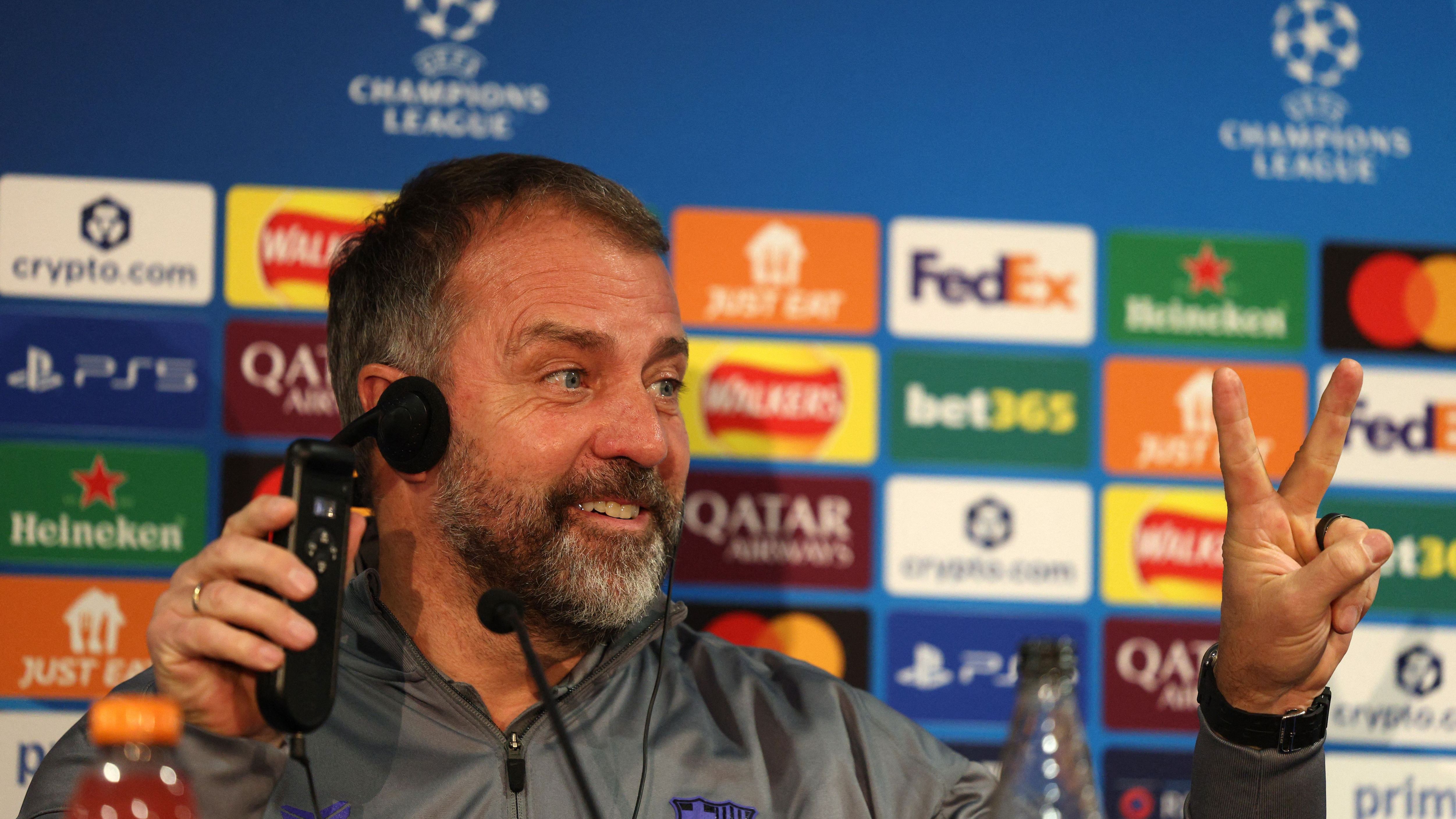 TOPSHOT-FBL-EUR-C1-BARCELONA-PRESSER