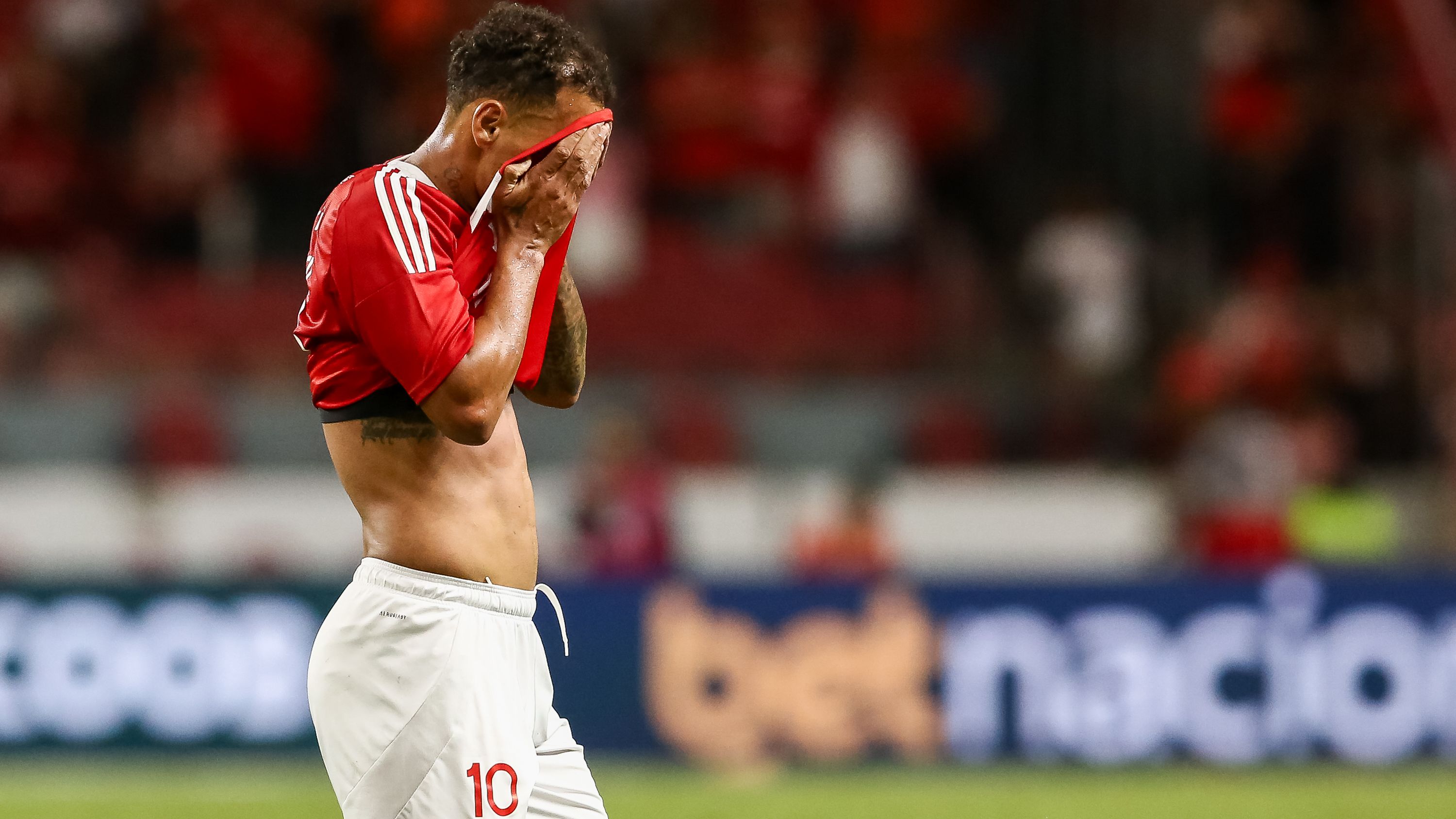 Internacional v Santos - Brasileirao 2025