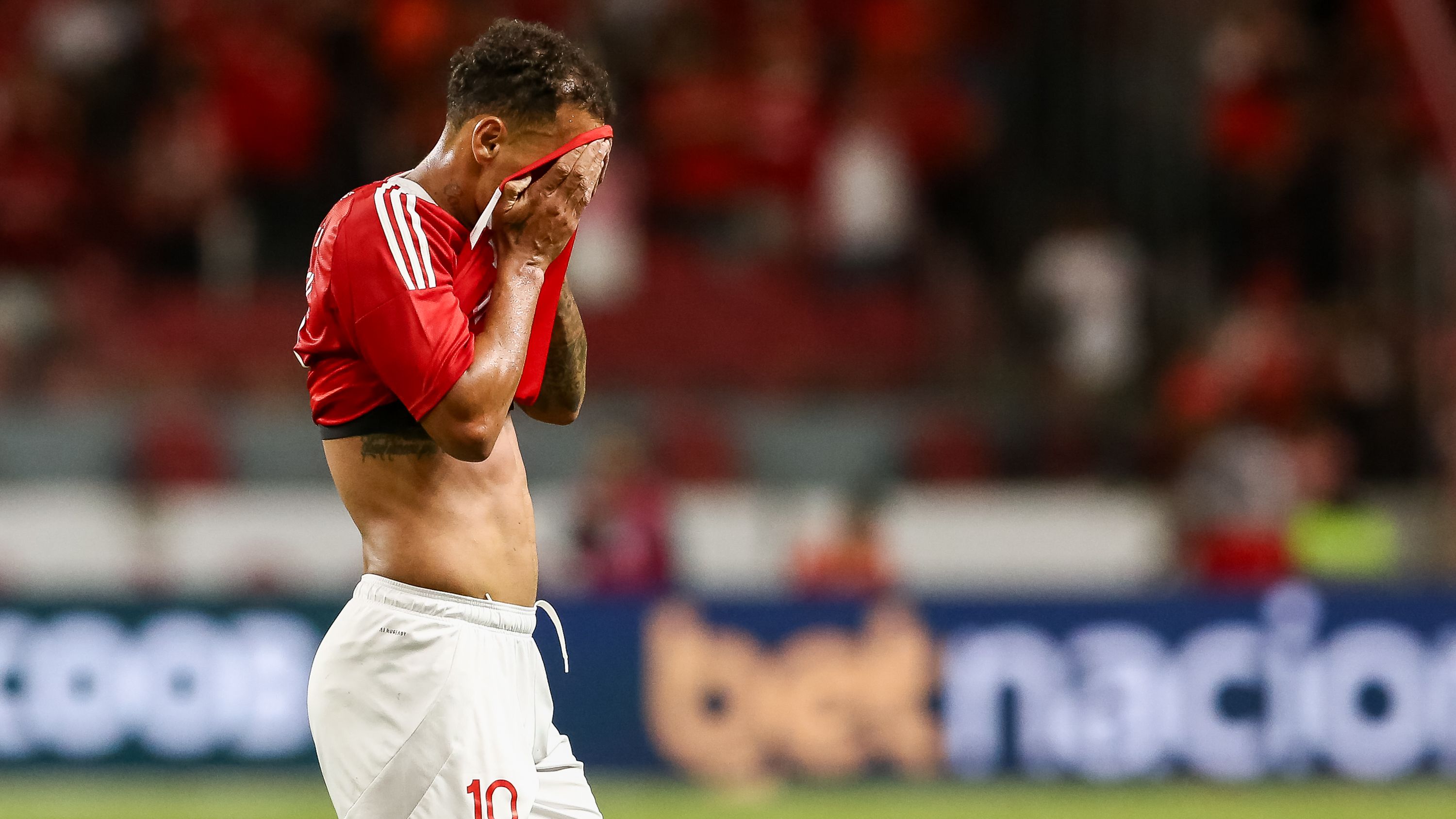 Internacional v Santos - Brasileirao 2025