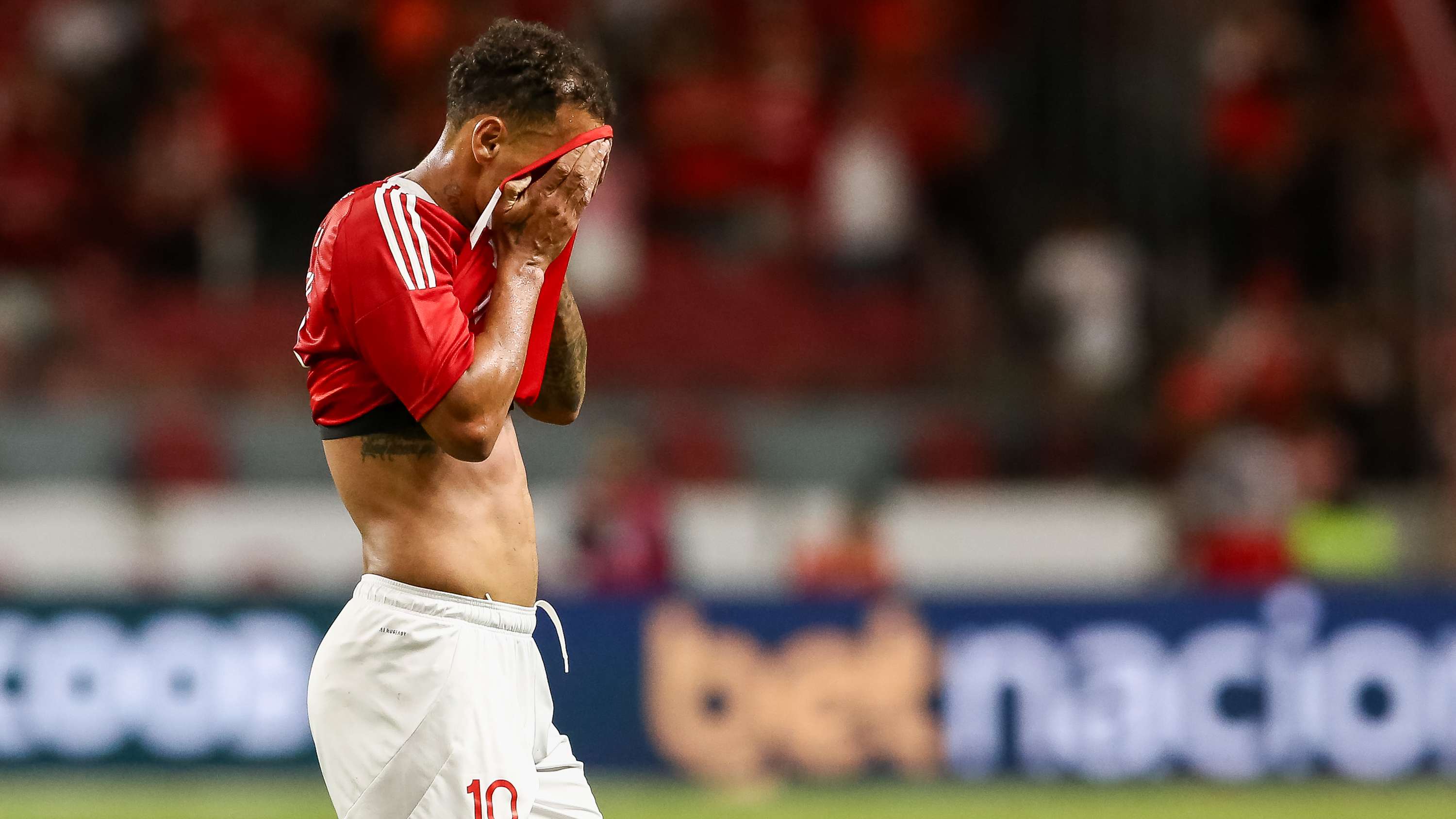 Internacional v Santos - Brasileirao 2025