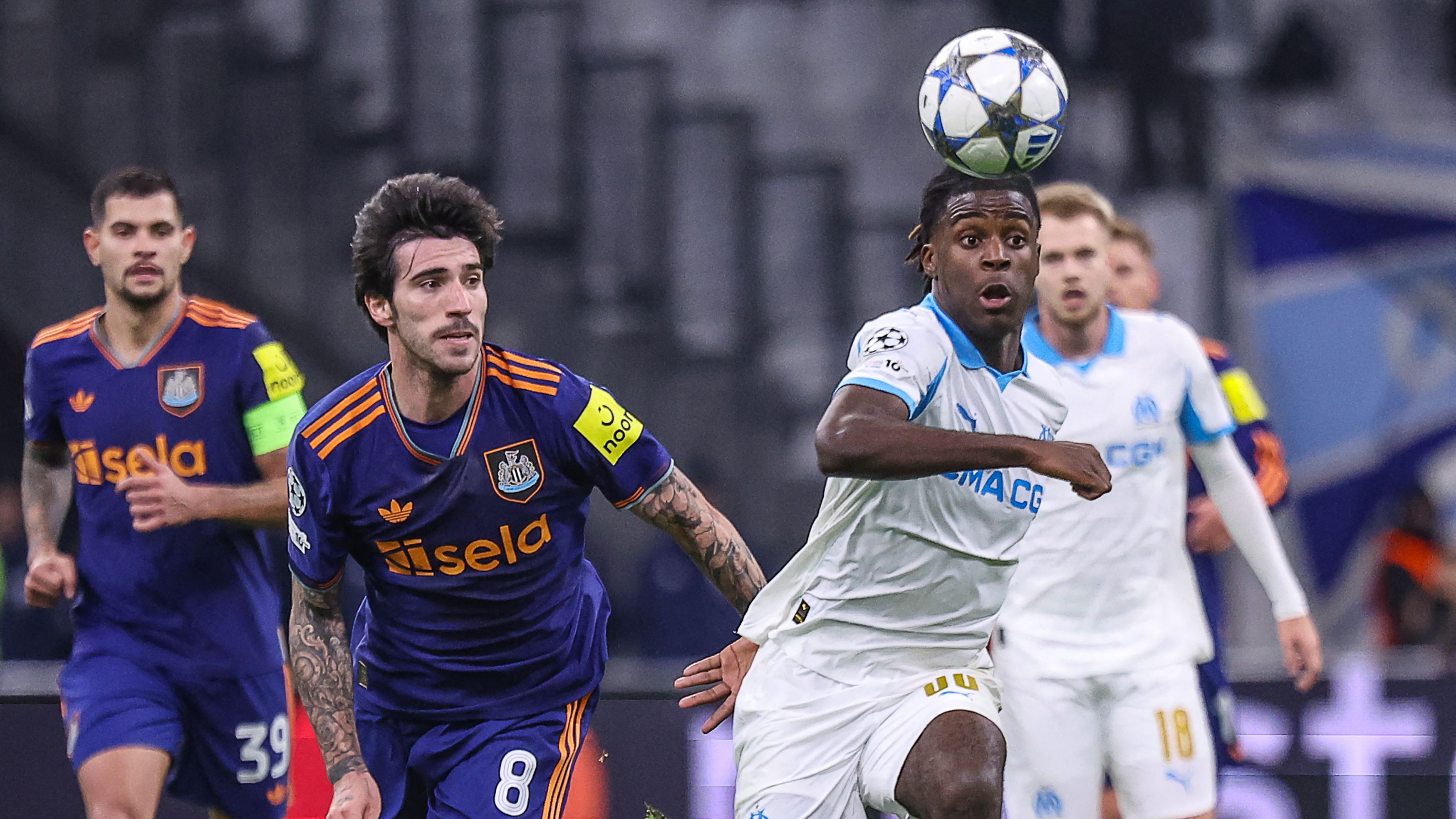 TOPSHOT-FBL-EUR-C1-MARSEILLE-NEWCASTLE