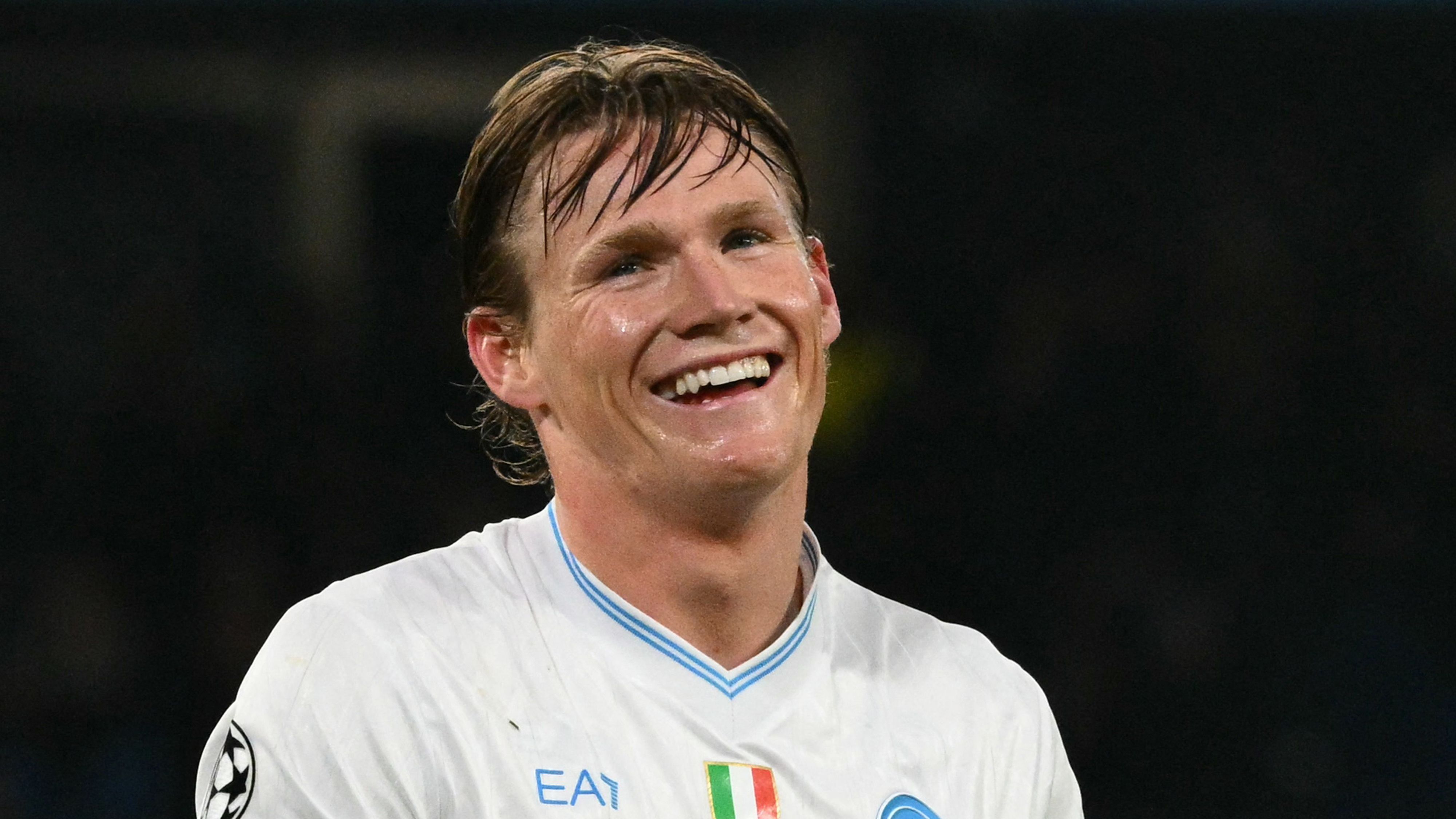 TOPSHOT-FBL-EUR-C1-NAPOLI-QARABAG