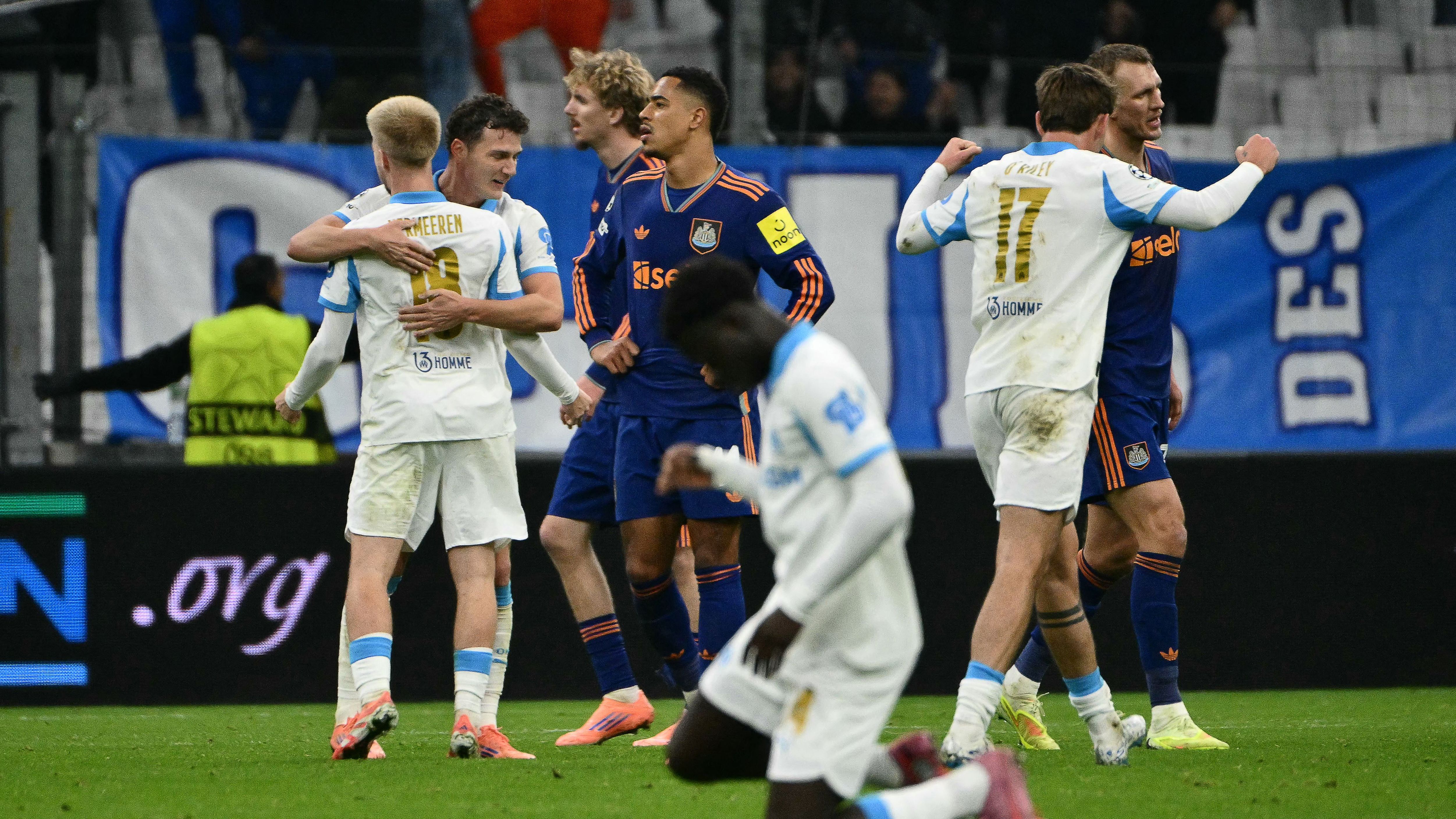 TOPSHOT-FBL-EUR-C1-MARSEILLE-NEWCASTLE