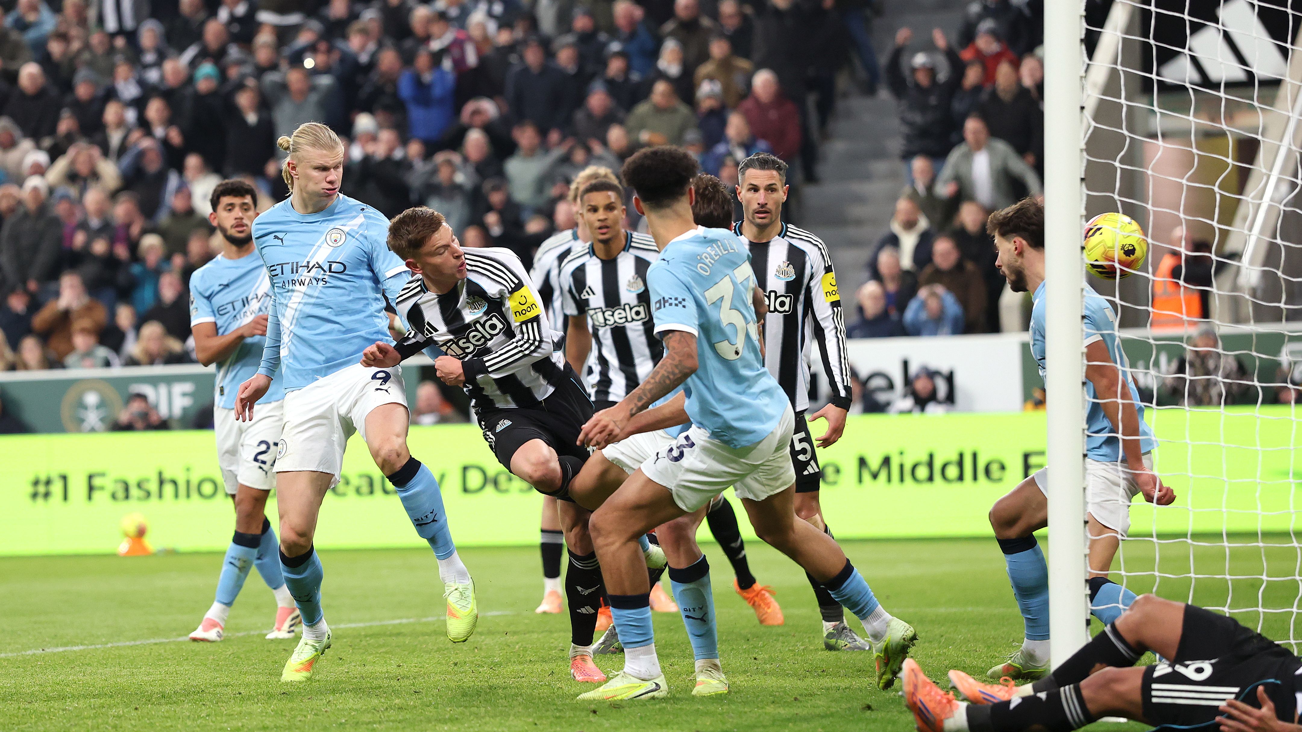 Newcastle United v Manchester City - Premier League
