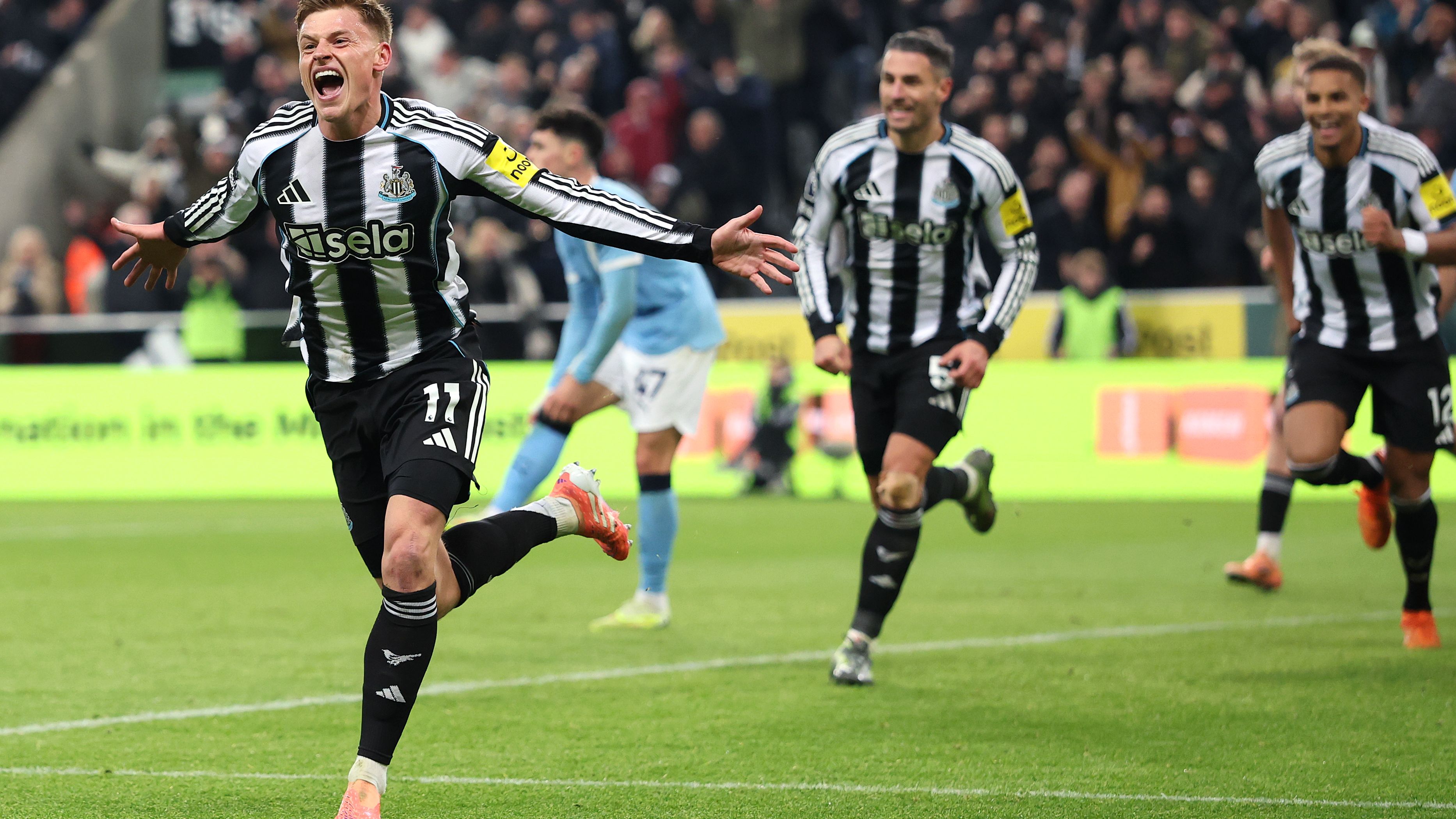 Newcastle United v Manchester City - Premier League