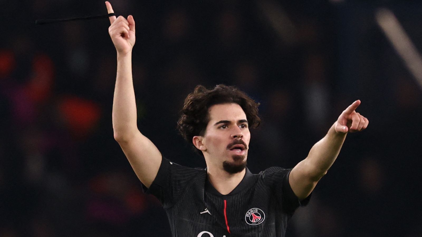 TOPSHOT-FBL-EUR-C1-PSG-TOTTENHAM