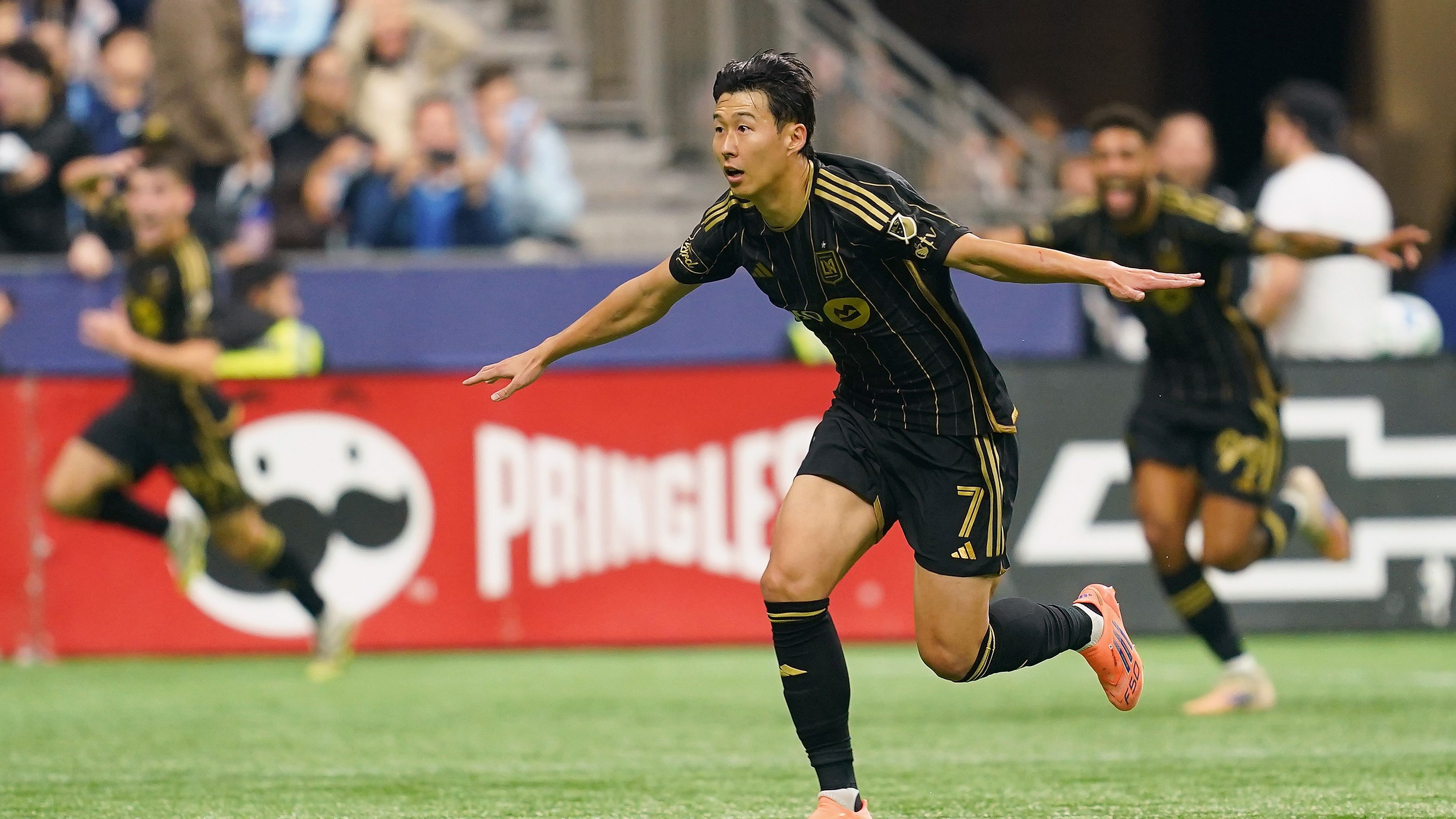 Vancouver Whitecaps FC v Los Angeles Football Club - 2025 MLS Cup Playoffs: Conference Semifinal