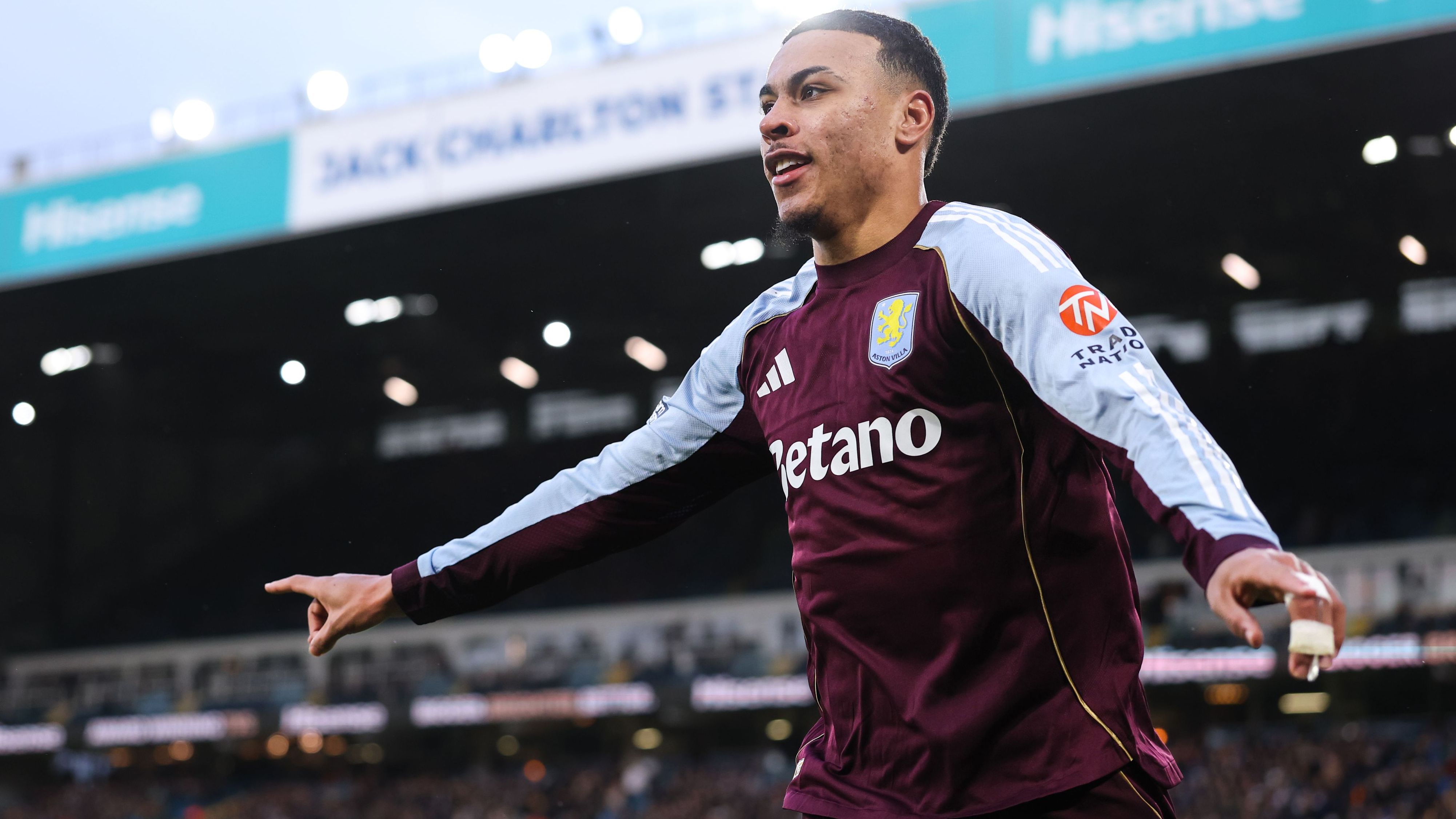 Leeds United v Aston Villa - Premier League