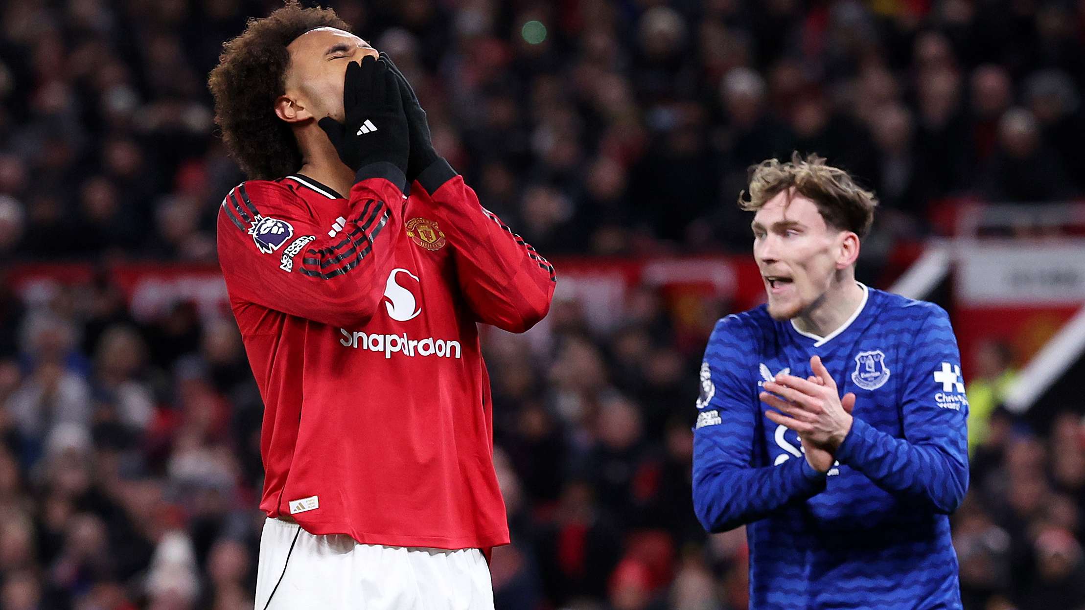 Manchester United v Everton - Premier League