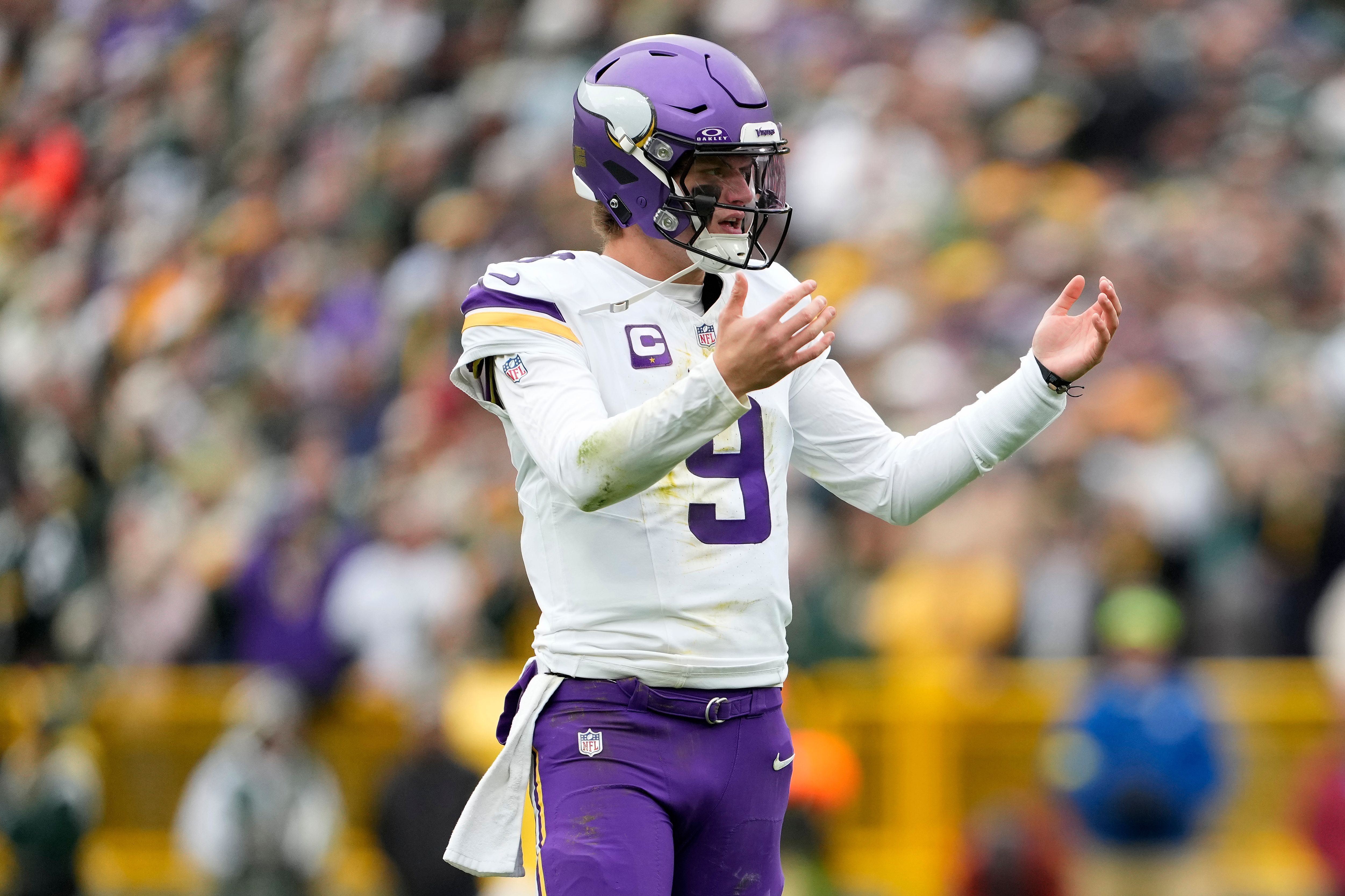 Minnesota Vikings v Green Bay Packers